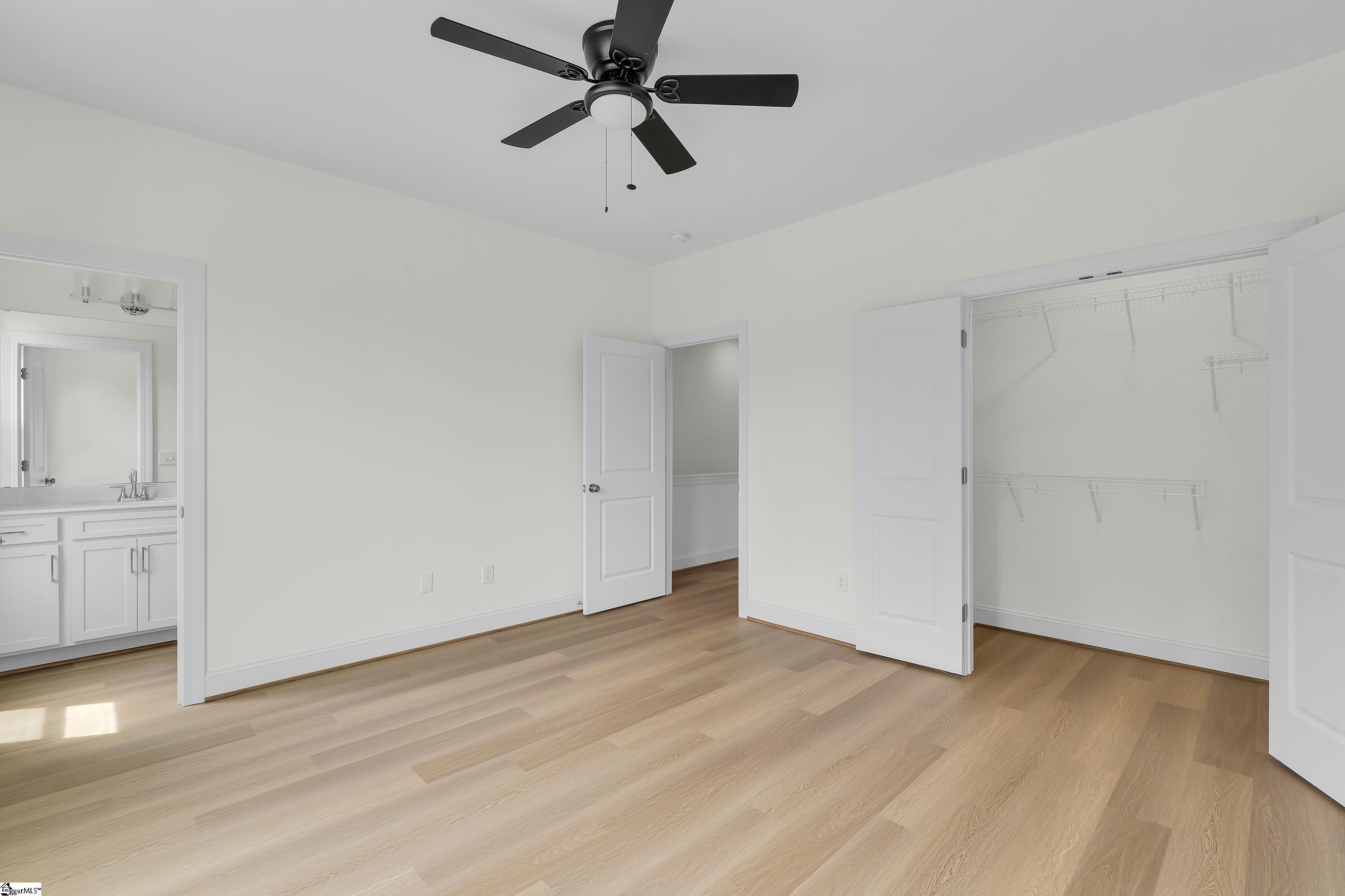 294 College Street Property Photo 16