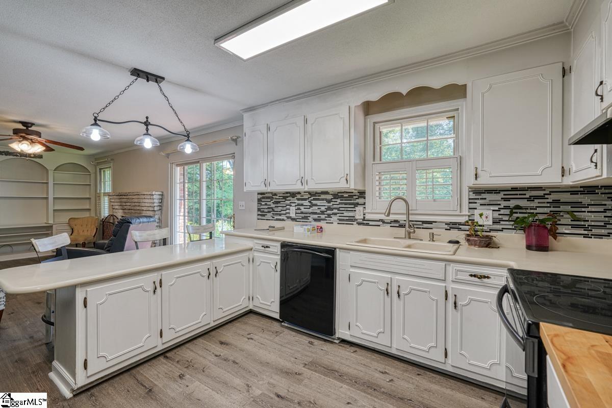 3 Fairlane Drive Property Photo 2