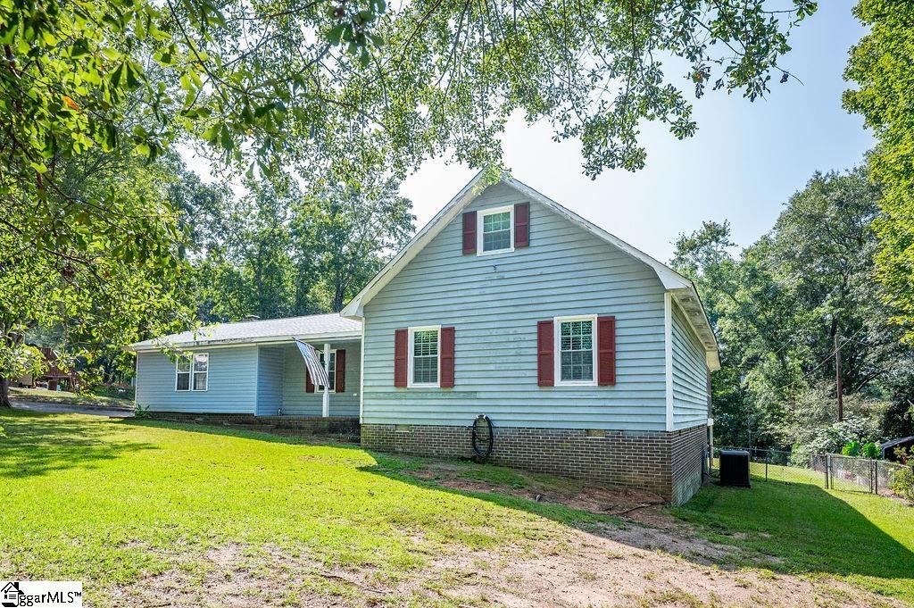 121 Sherman Court Property Photo 1