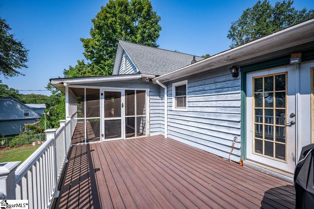 121 Sherman Court Property Photo 28