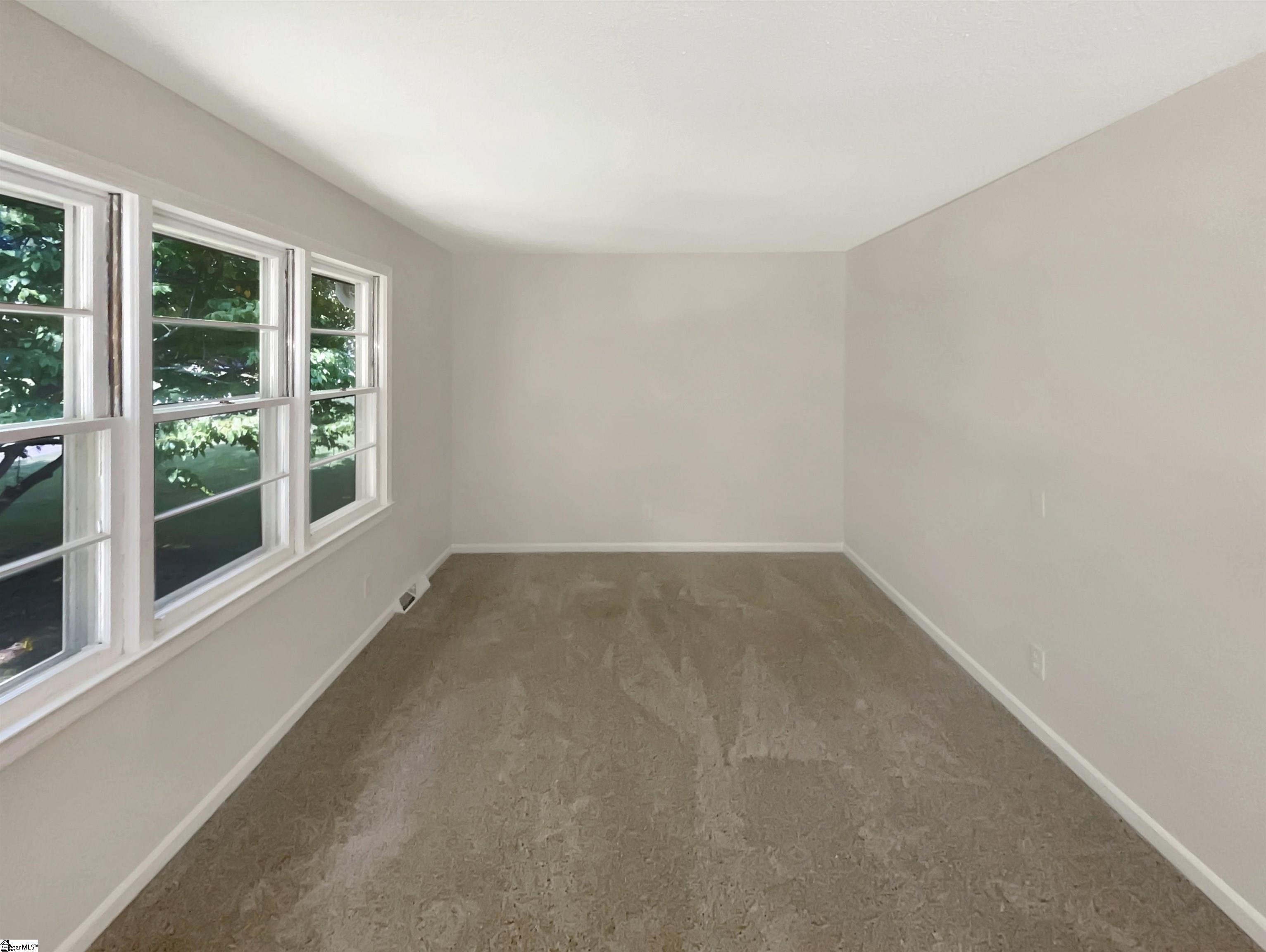 5 Broomfield Drive Property Photo 4