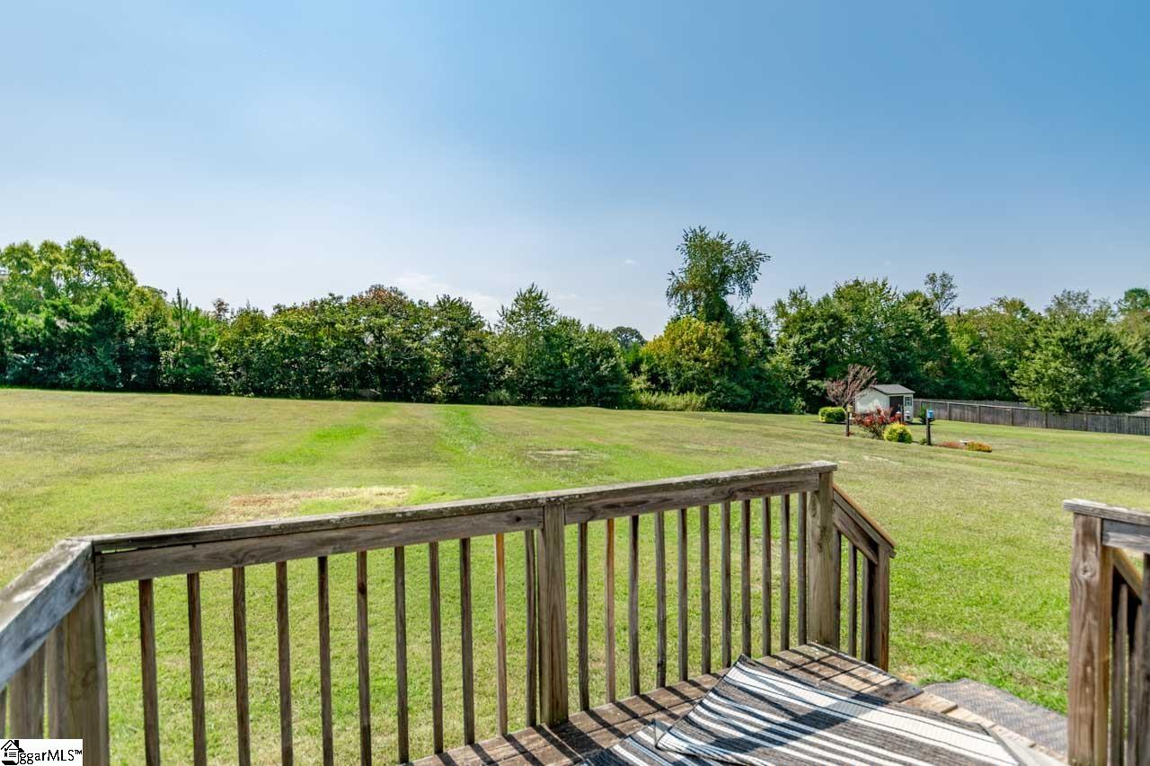 19 Rising Meadow Lane Property Photo 5