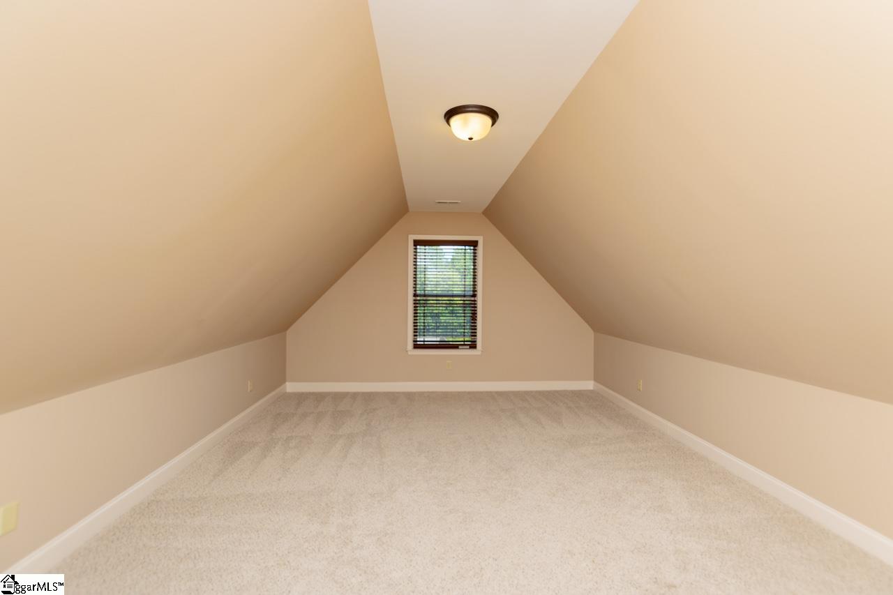 19 Rising Meadow Lane Property Photo 7