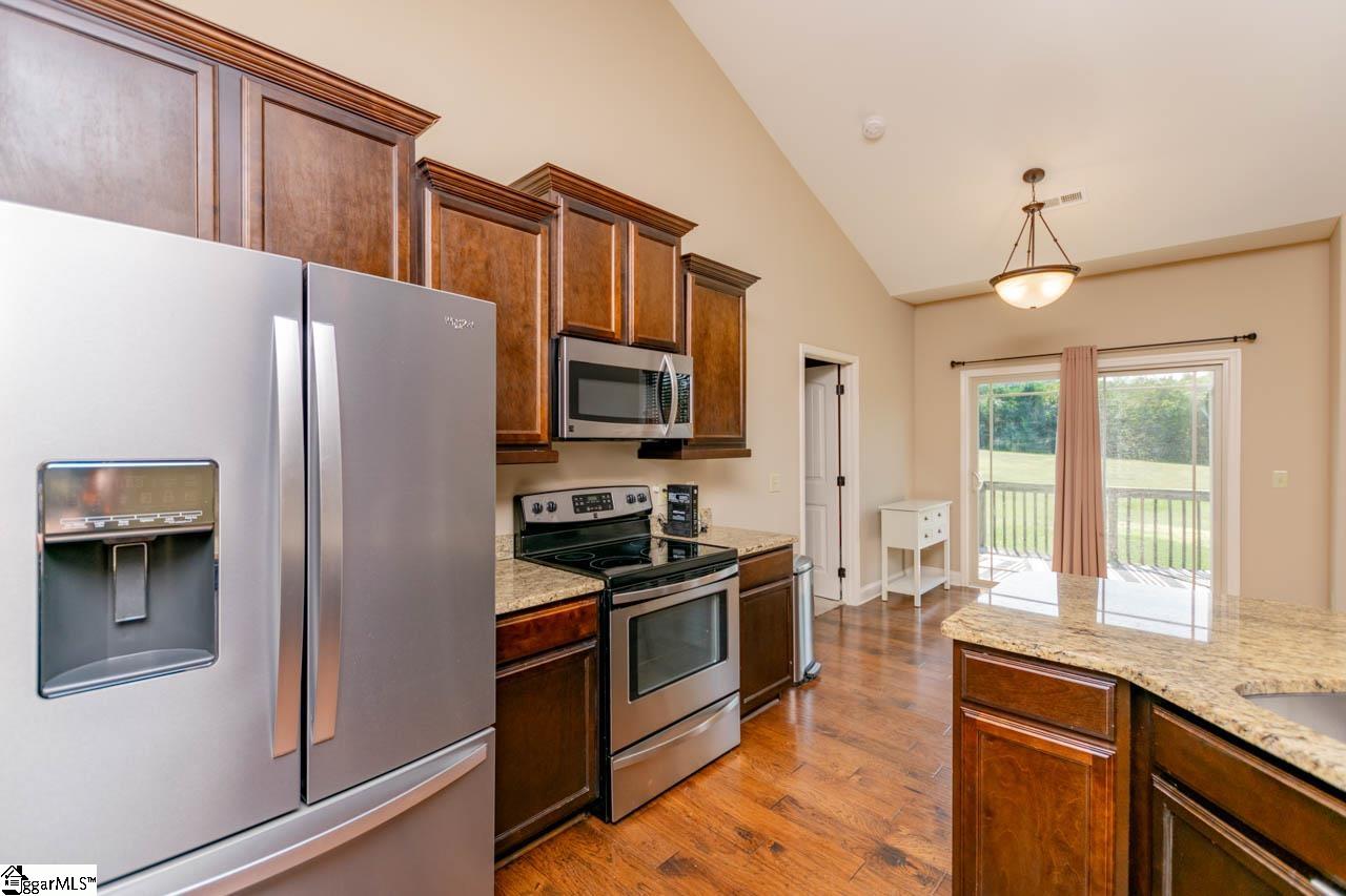 19 Rising Meadow Lane Property Photo 13