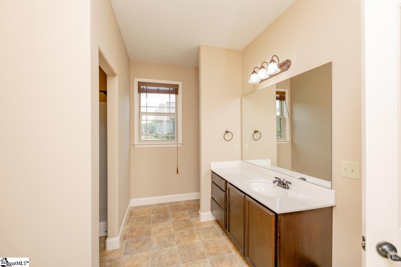 19 Rising Meadow Lane Property Photo 16