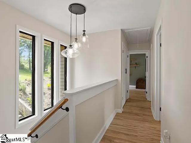1201 Winding Way Property Photo 5