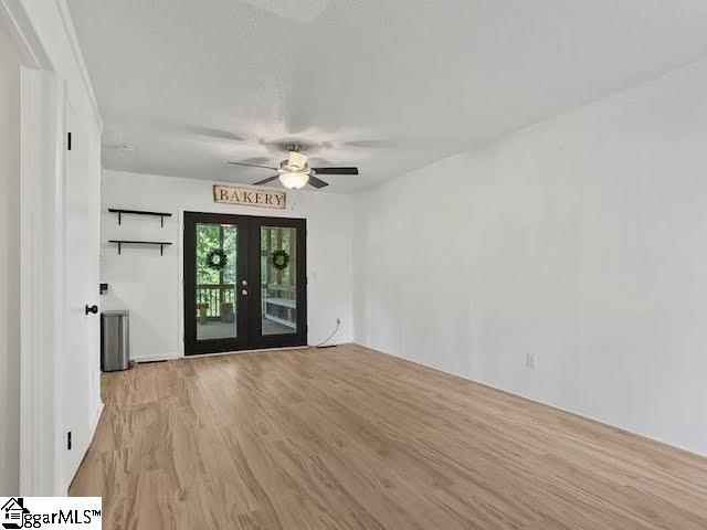 1201 Winding Way Property Photo 6