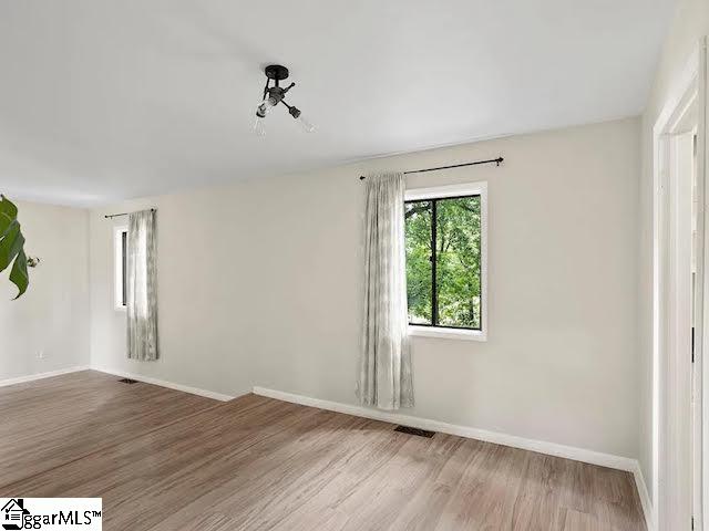1201 Winding Way Property Photo 8