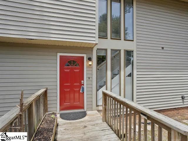 1201 Winding Way Property Photo 14