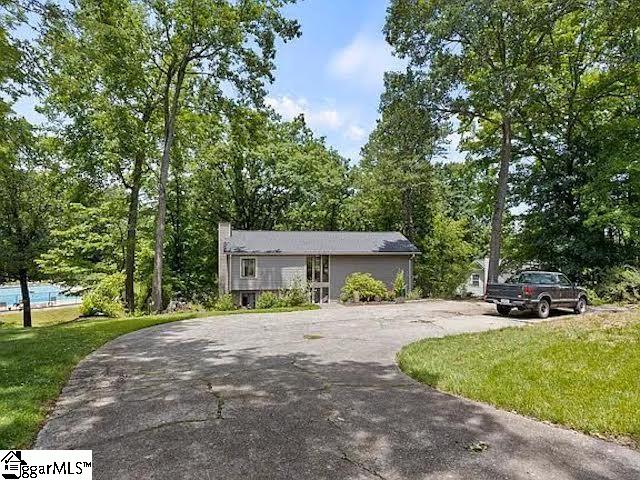 1201 Winding Way Property Photo 15