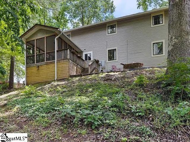 1201 Winding Way Property Photo 18
