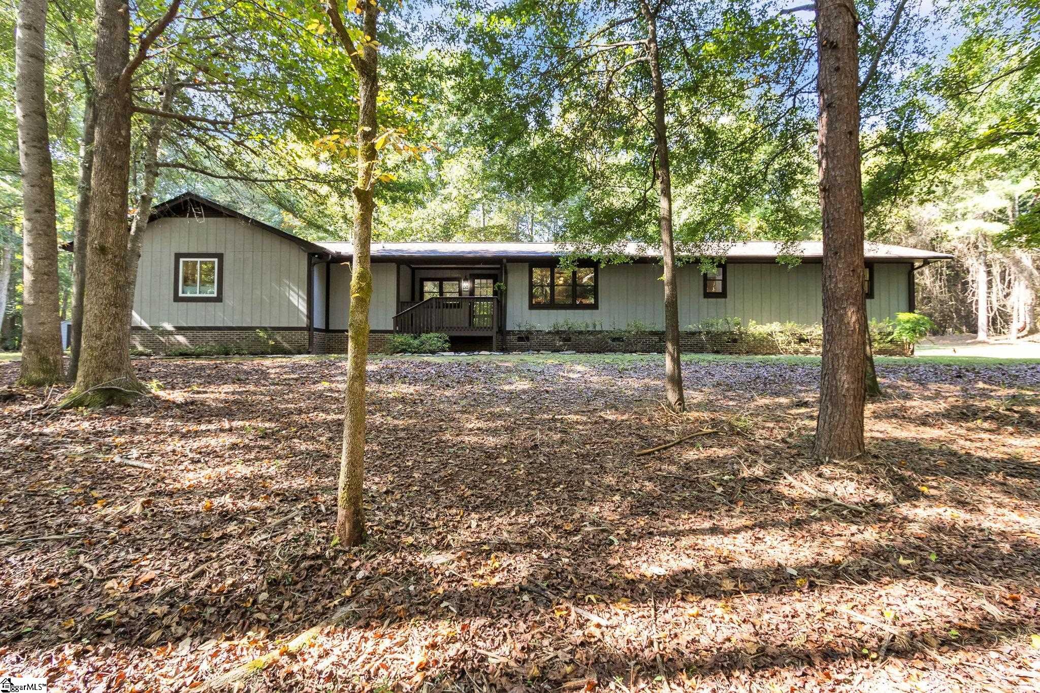 555 Dean Road Property Photo 1