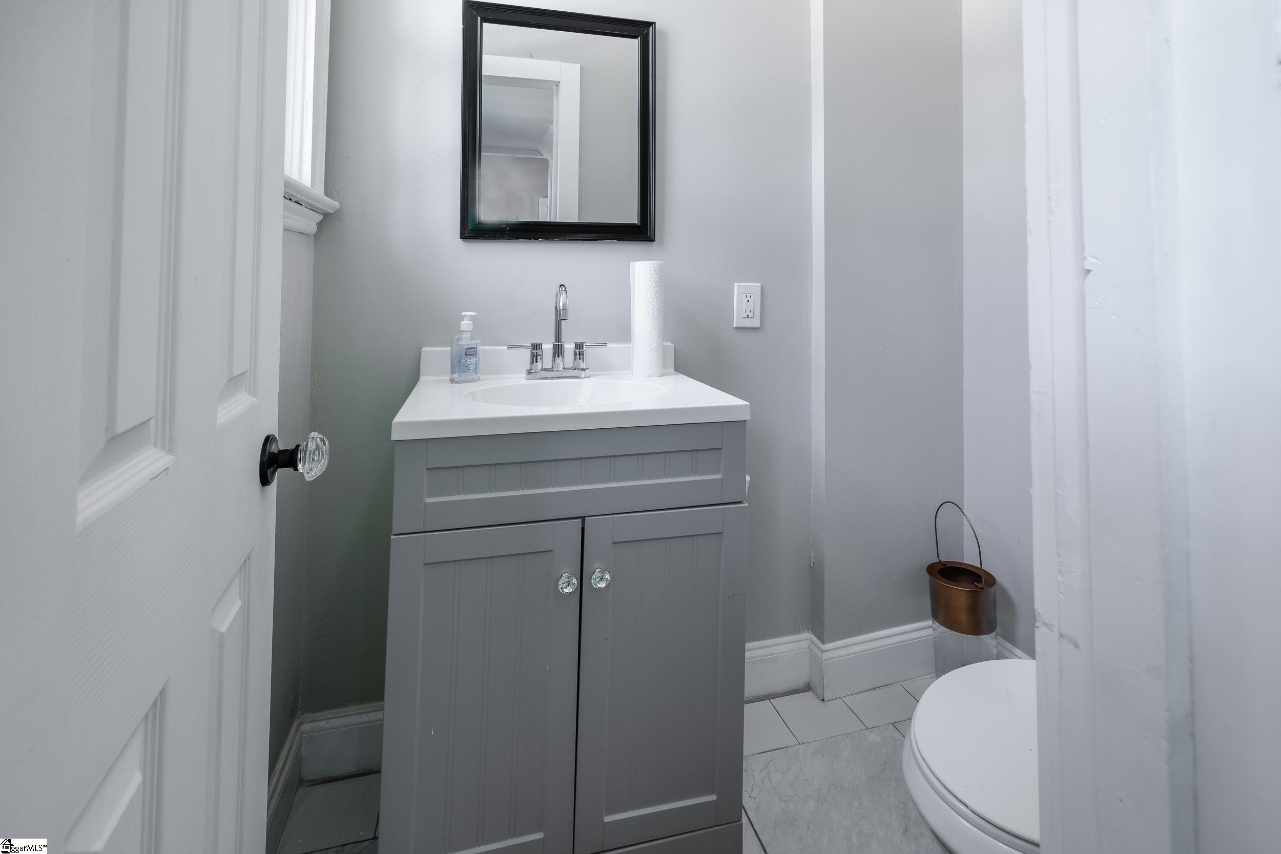 18 Elm Street Property Photo 11