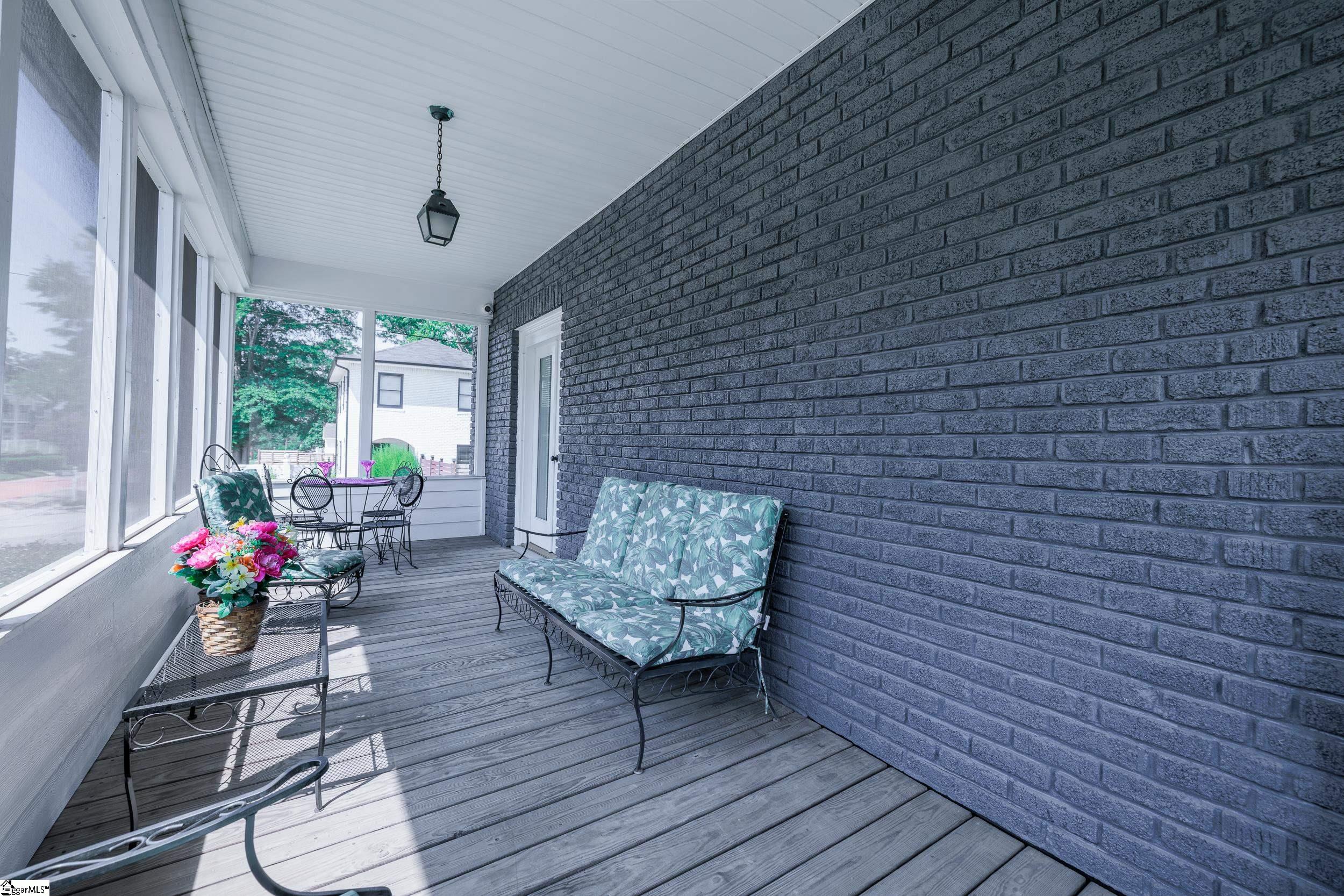 18 Elm Street Property Photo 12
