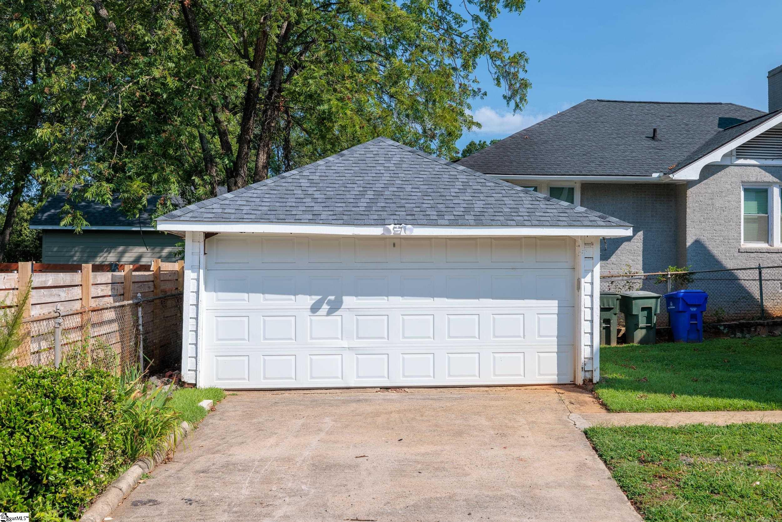18 Elm Street Property Photo 17