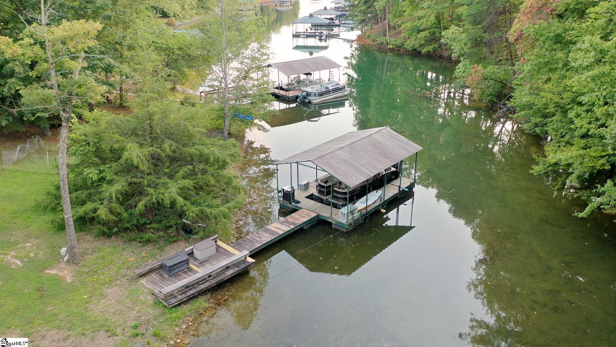 122 Fair Heaven Court Property Photo 4