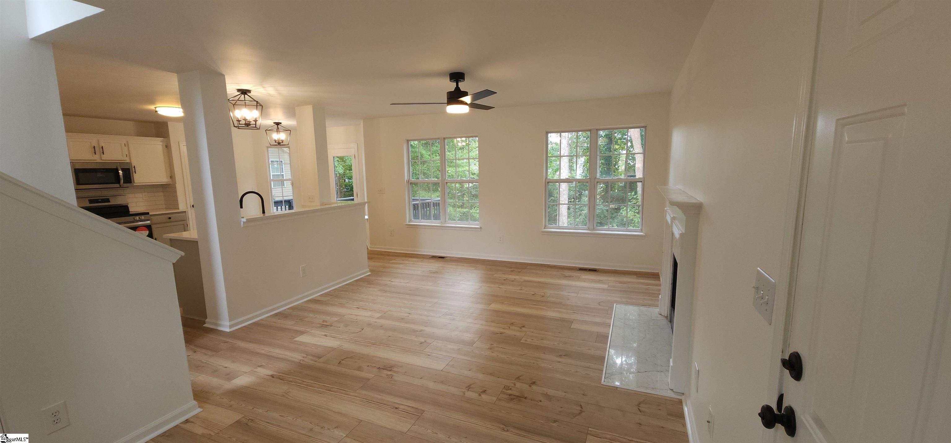 316 Windy Meadow Way Property Photo 3