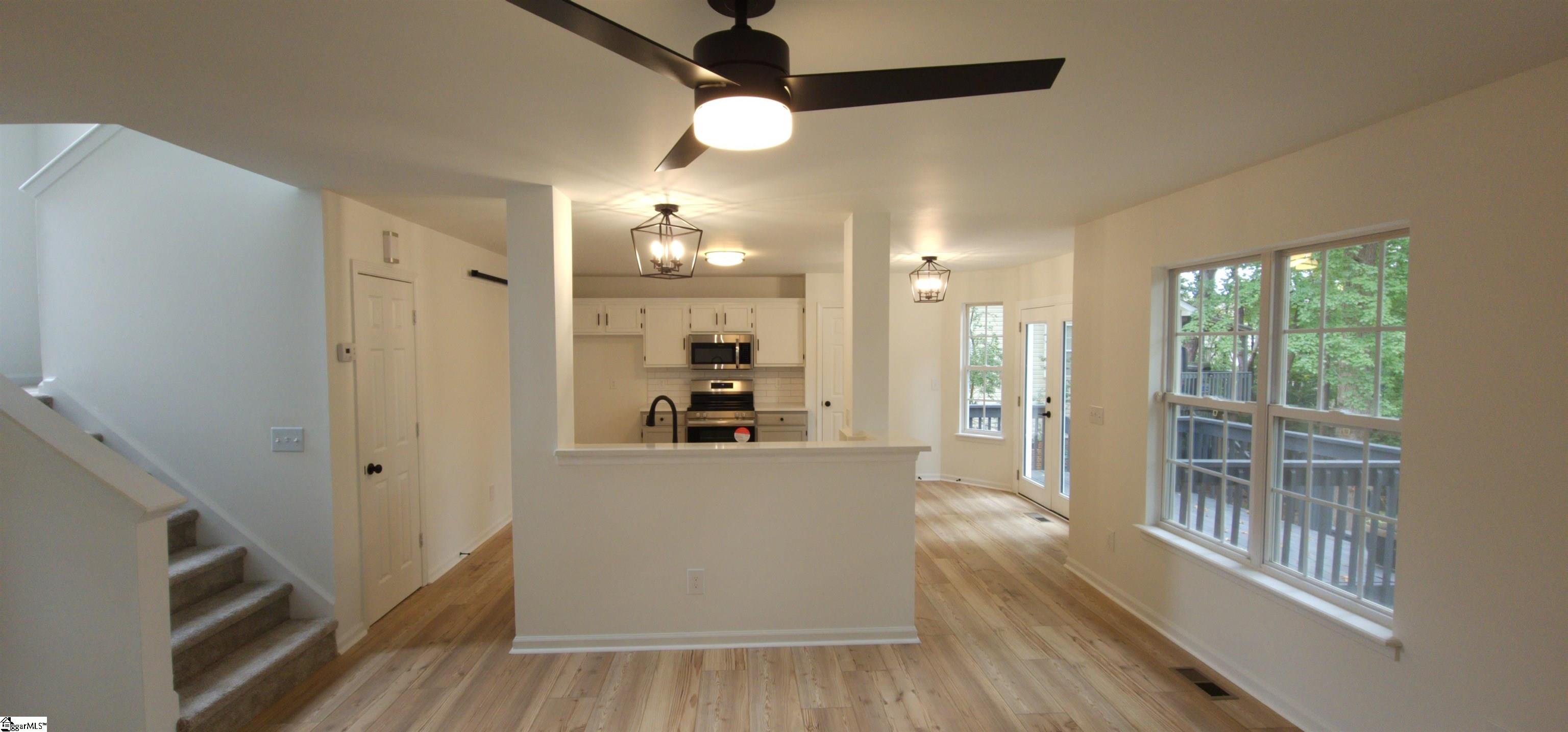 316 Windy Meadow Way Property Photo 4