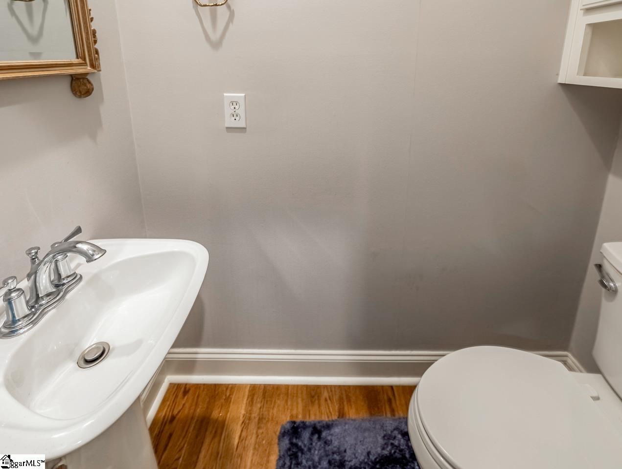 656 Amesbury Lane Property Photo 18