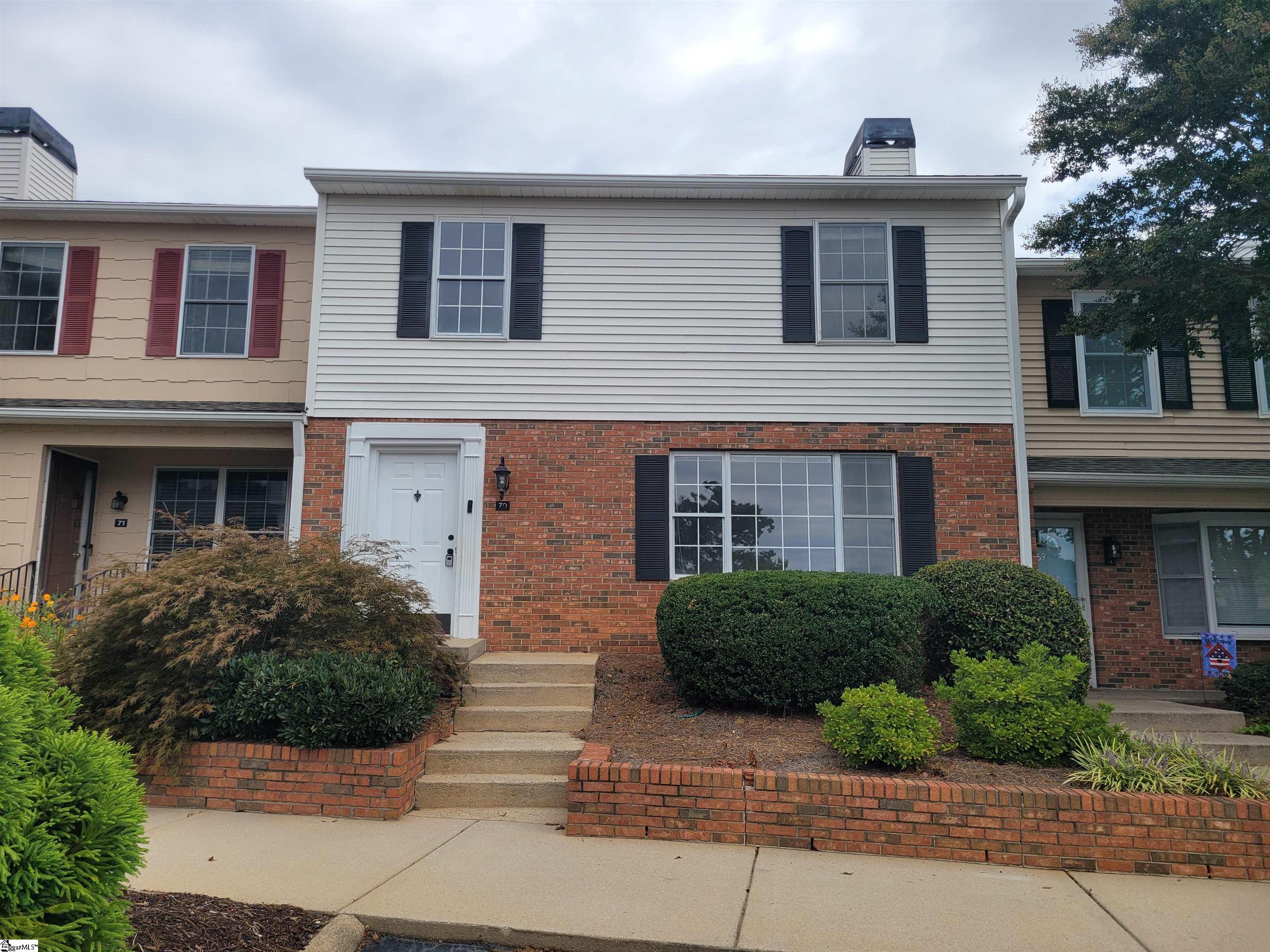 97 Jamestowne Way Property Photo 1