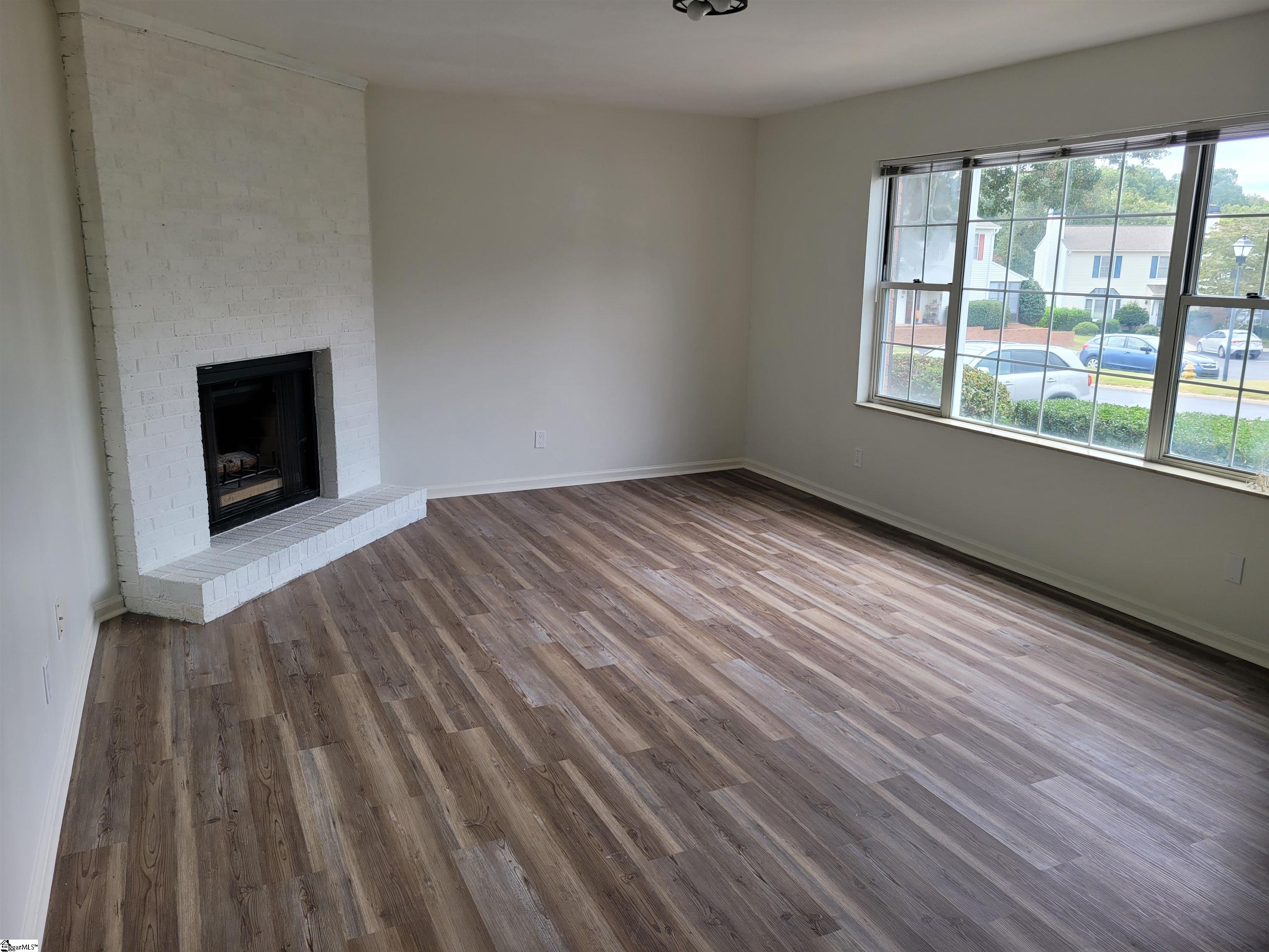 97 Jamestowne Way Property Photo 7