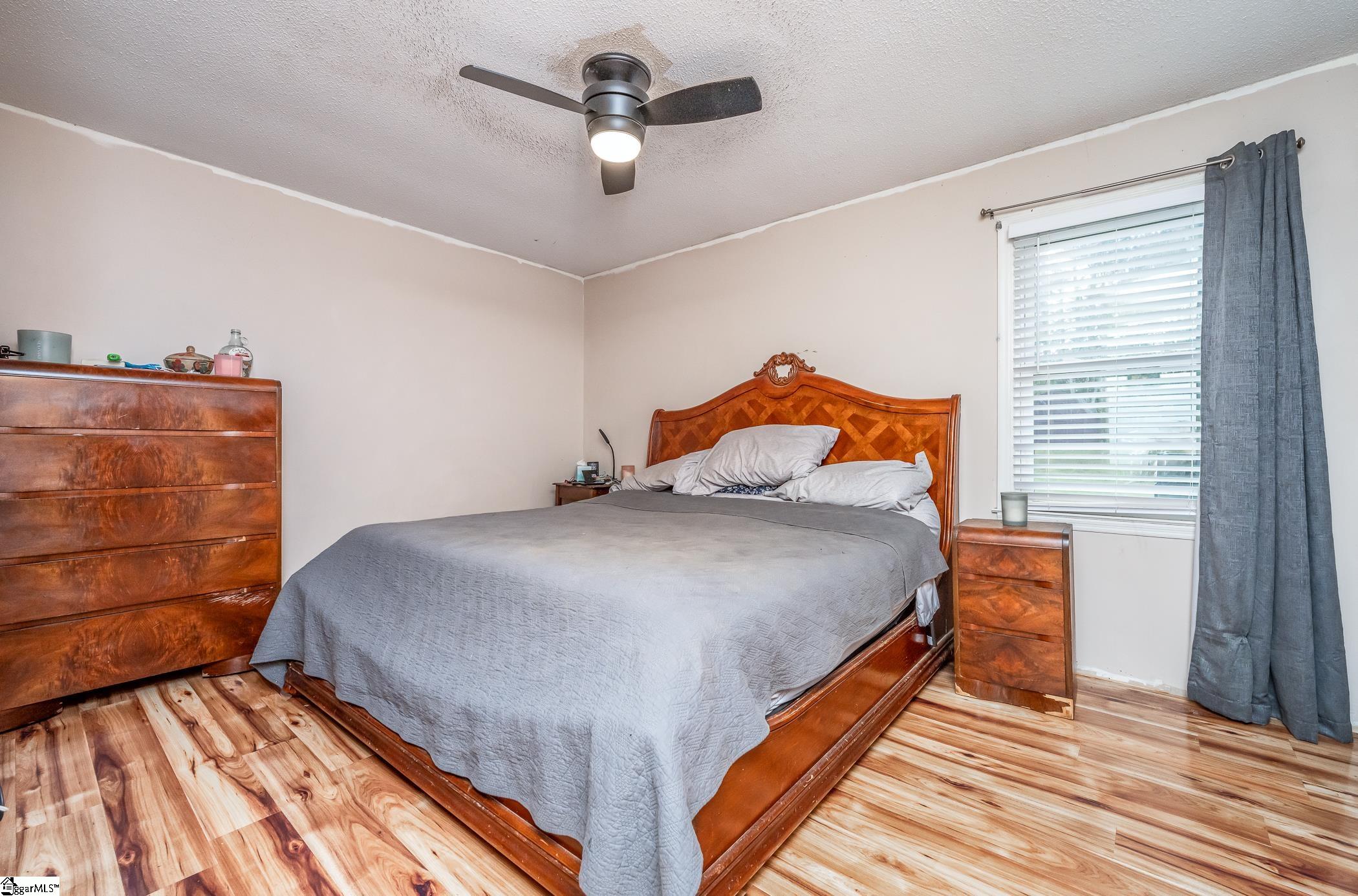 212 Whispering Pines Drive Property Photo 15