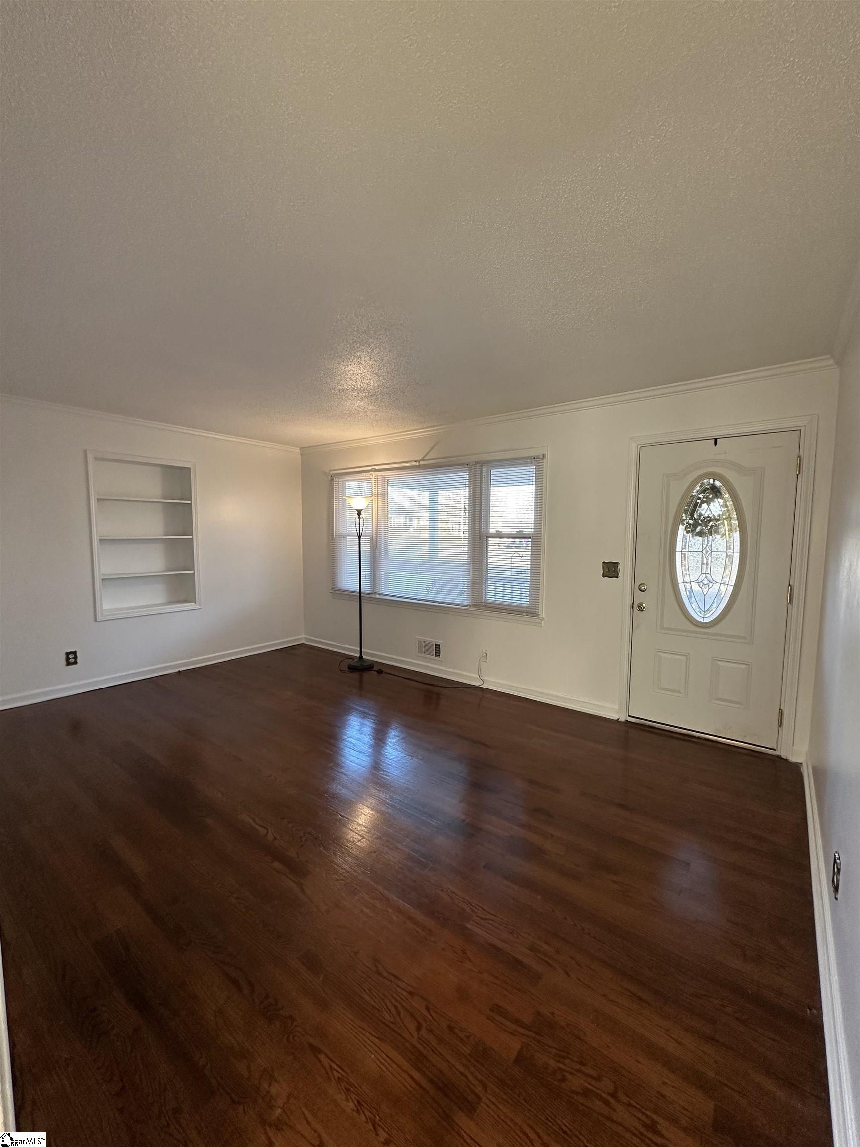 10 Woodridge Drive Property Photo 2
