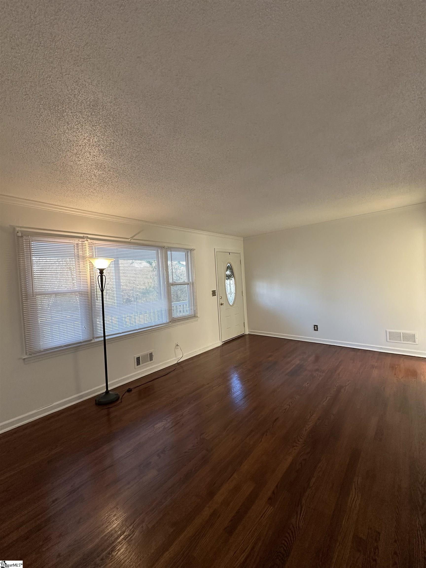 10 Woodridge Drive Property Photo 3