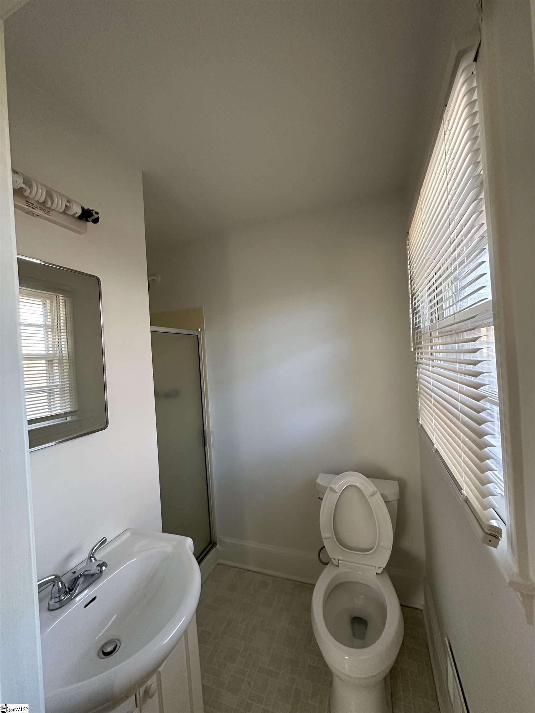 10 Woodridge Drive Property Photo 12