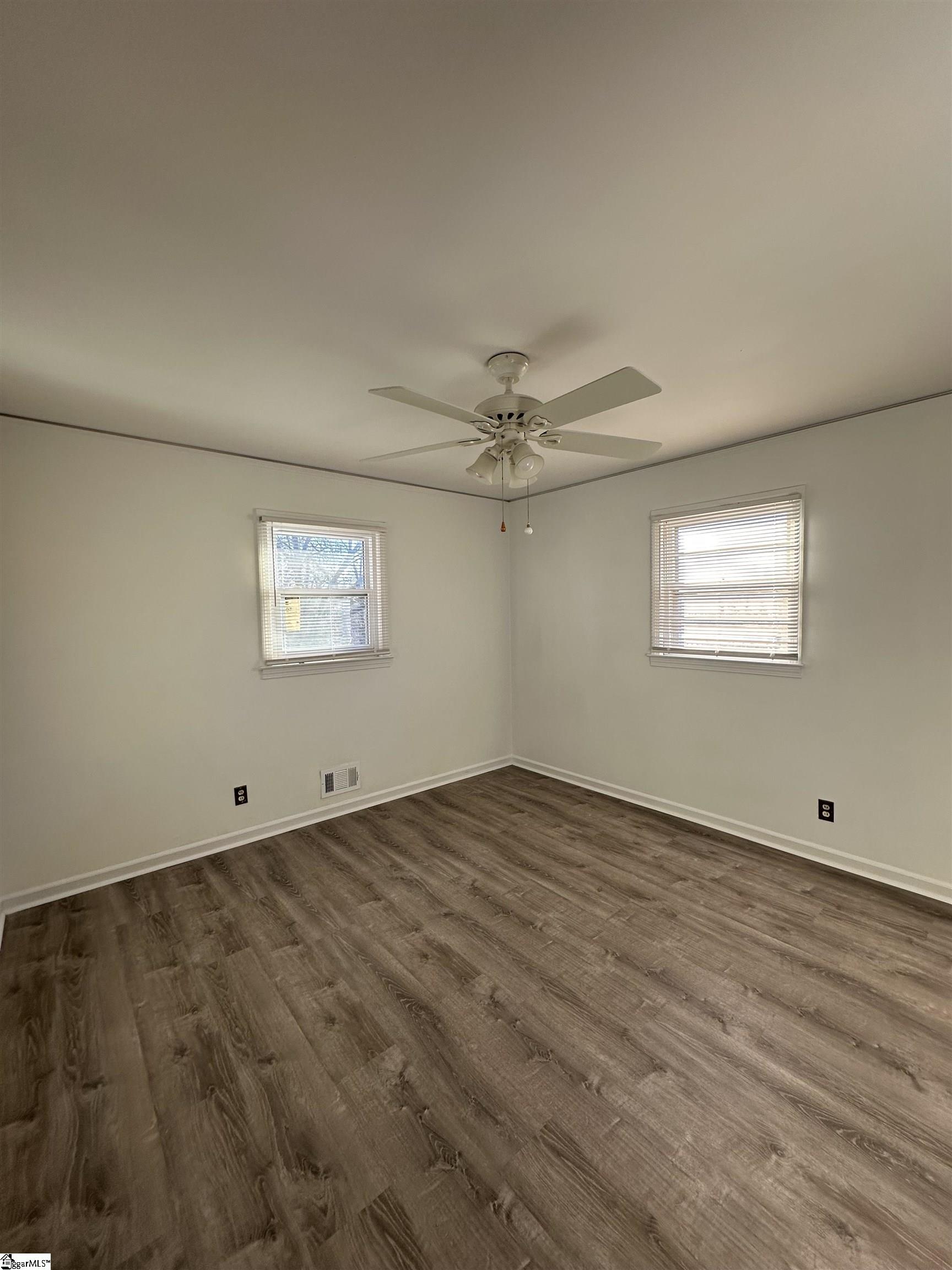 10 Woodridge Drive Property Photo 16