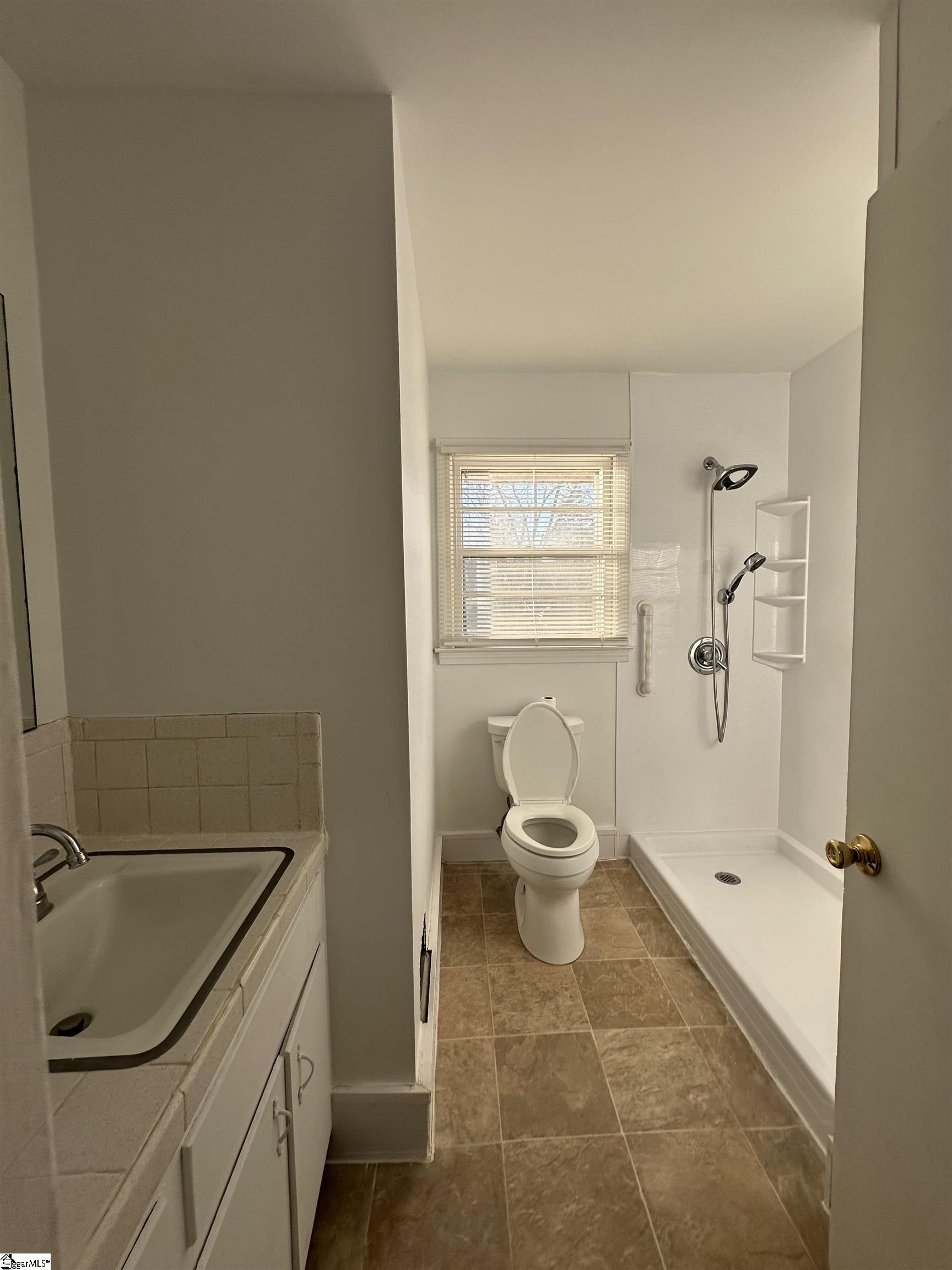10 Woodridge Drive Property Photo 17