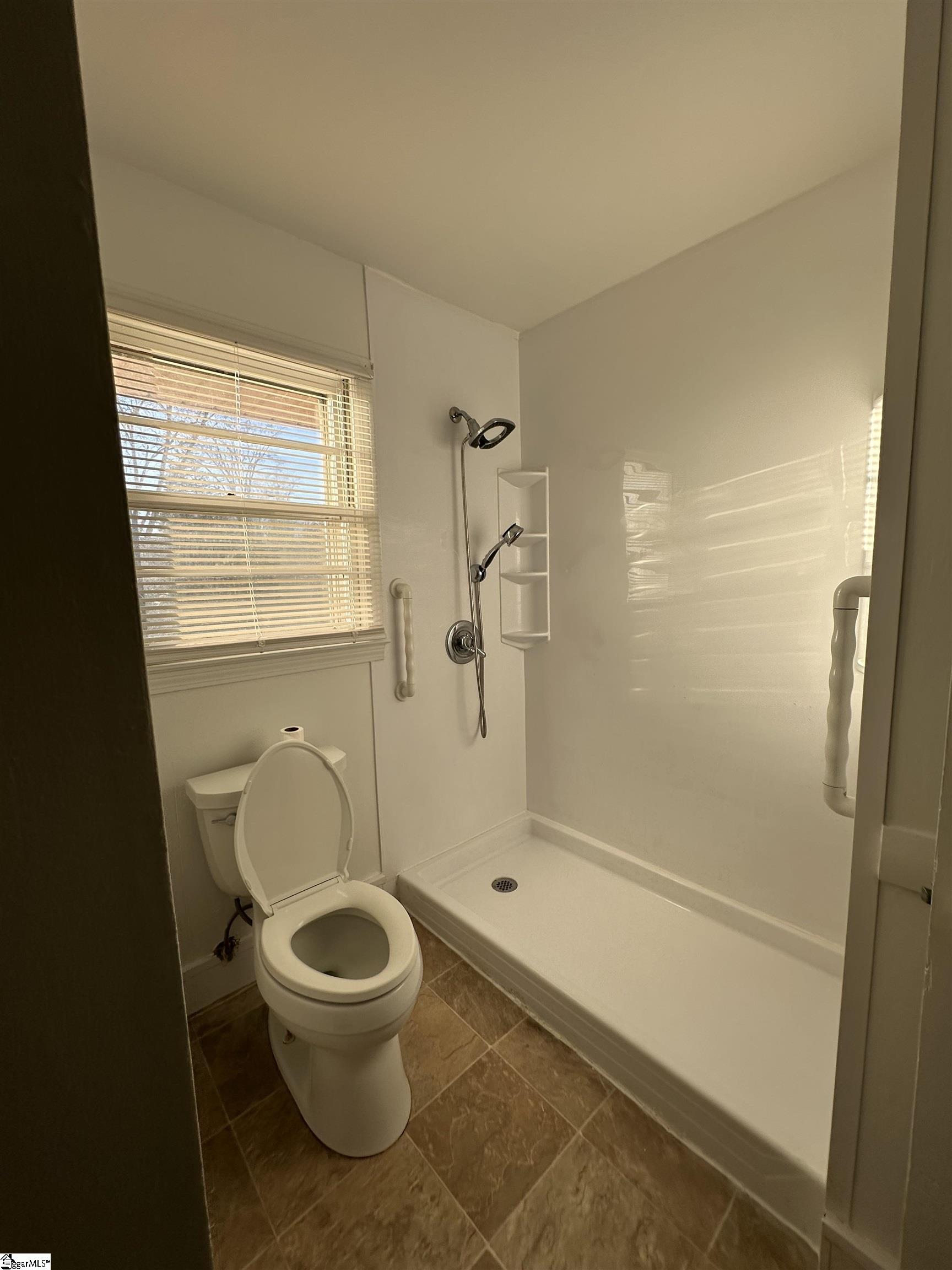 10 Woodridge Drive Property Photo 18