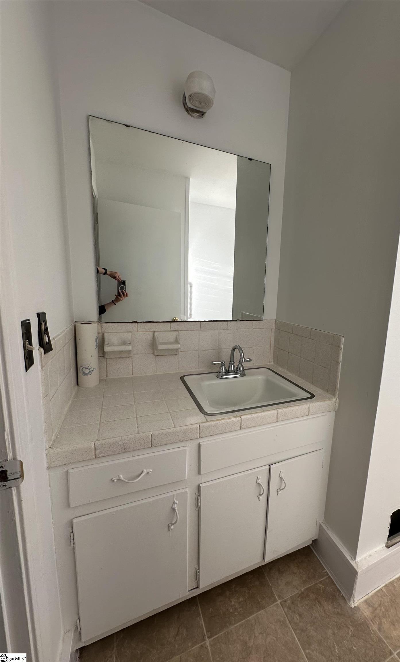 10 Woodridge Drive Property Photo 19