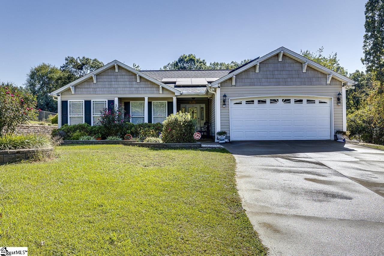 140 Colonial Drive Property Photo 1