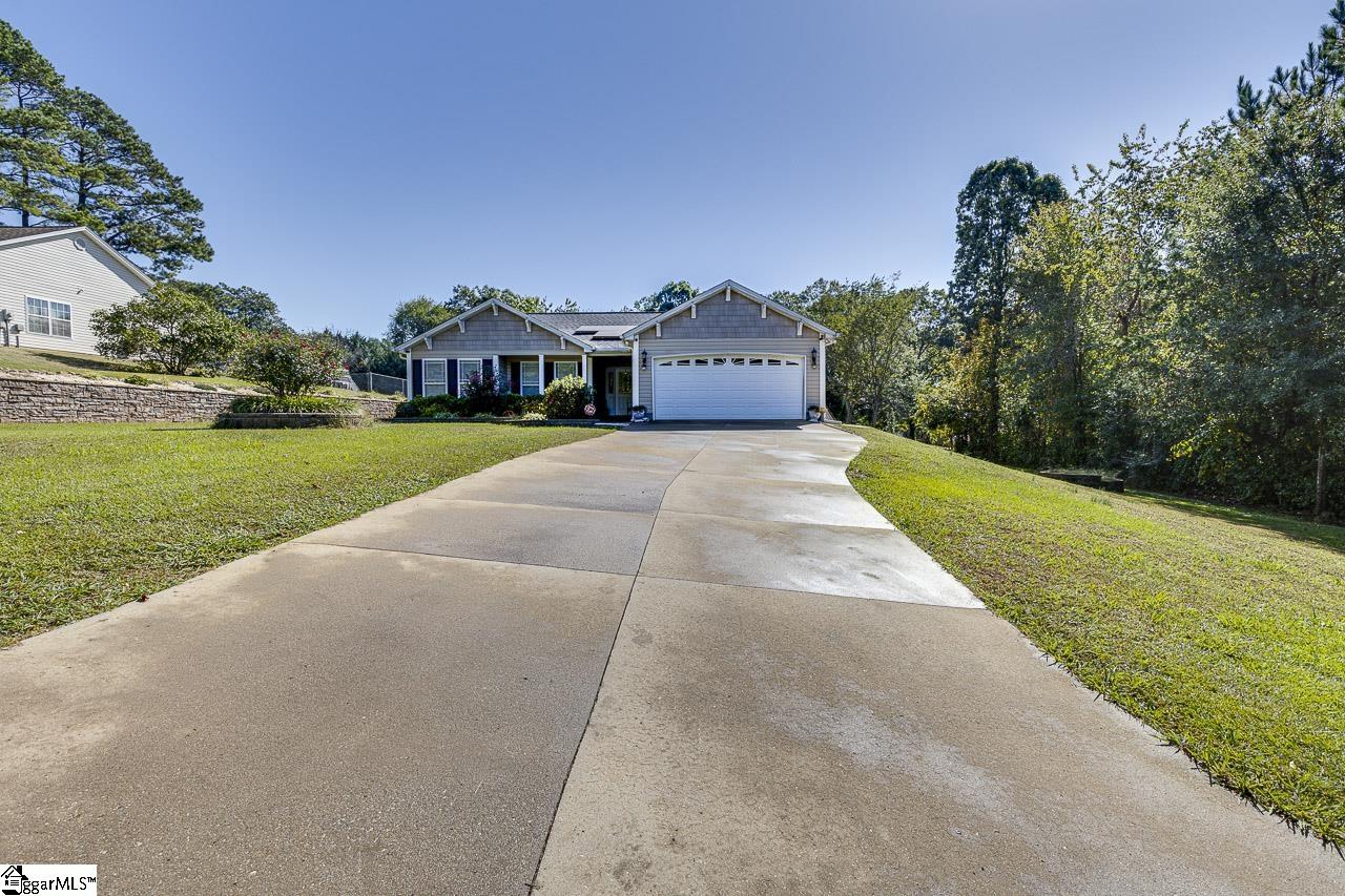 140 Colonial Drive Property Photo 8