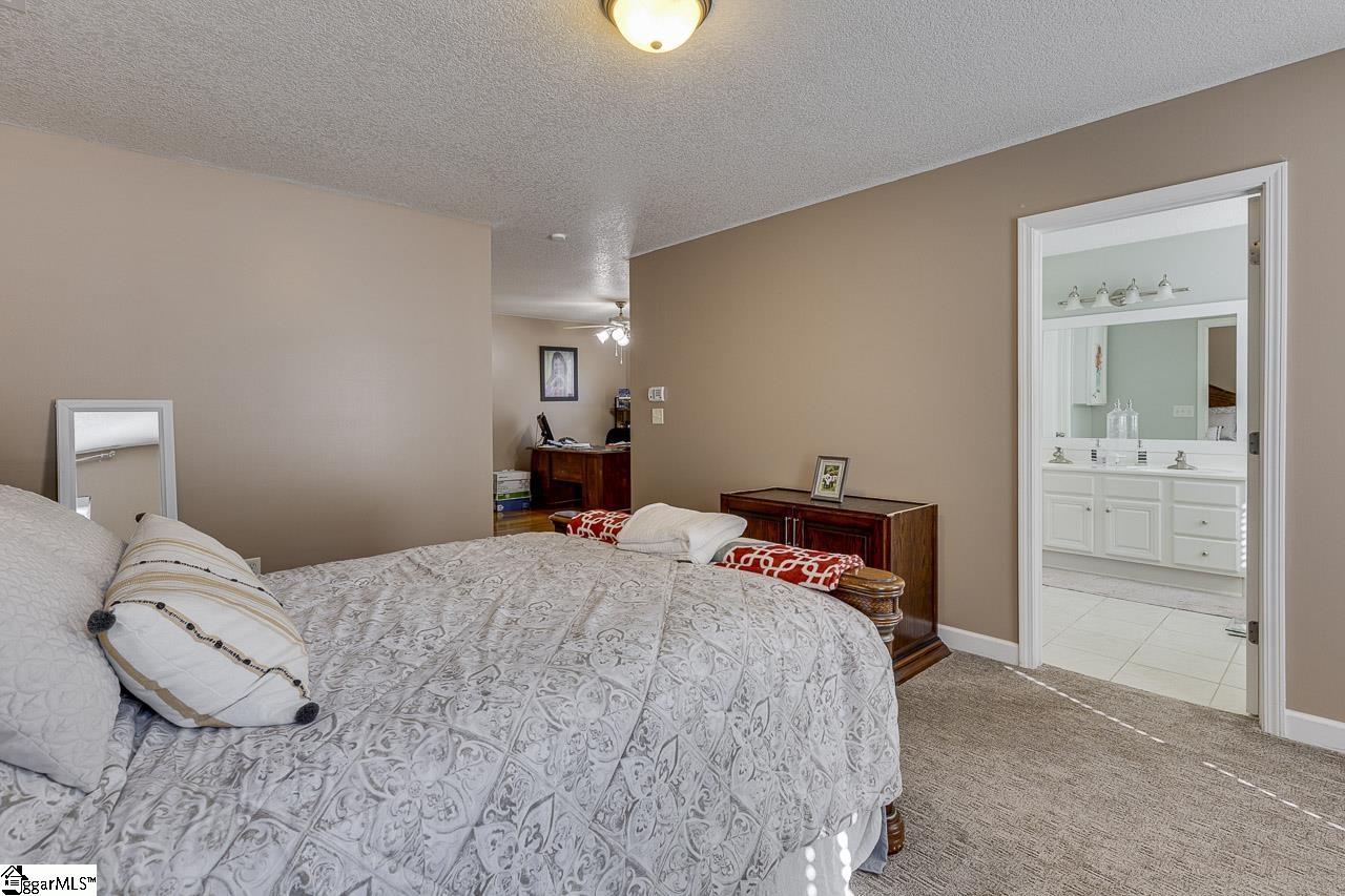 140 Colonial Drive Property Photo 36