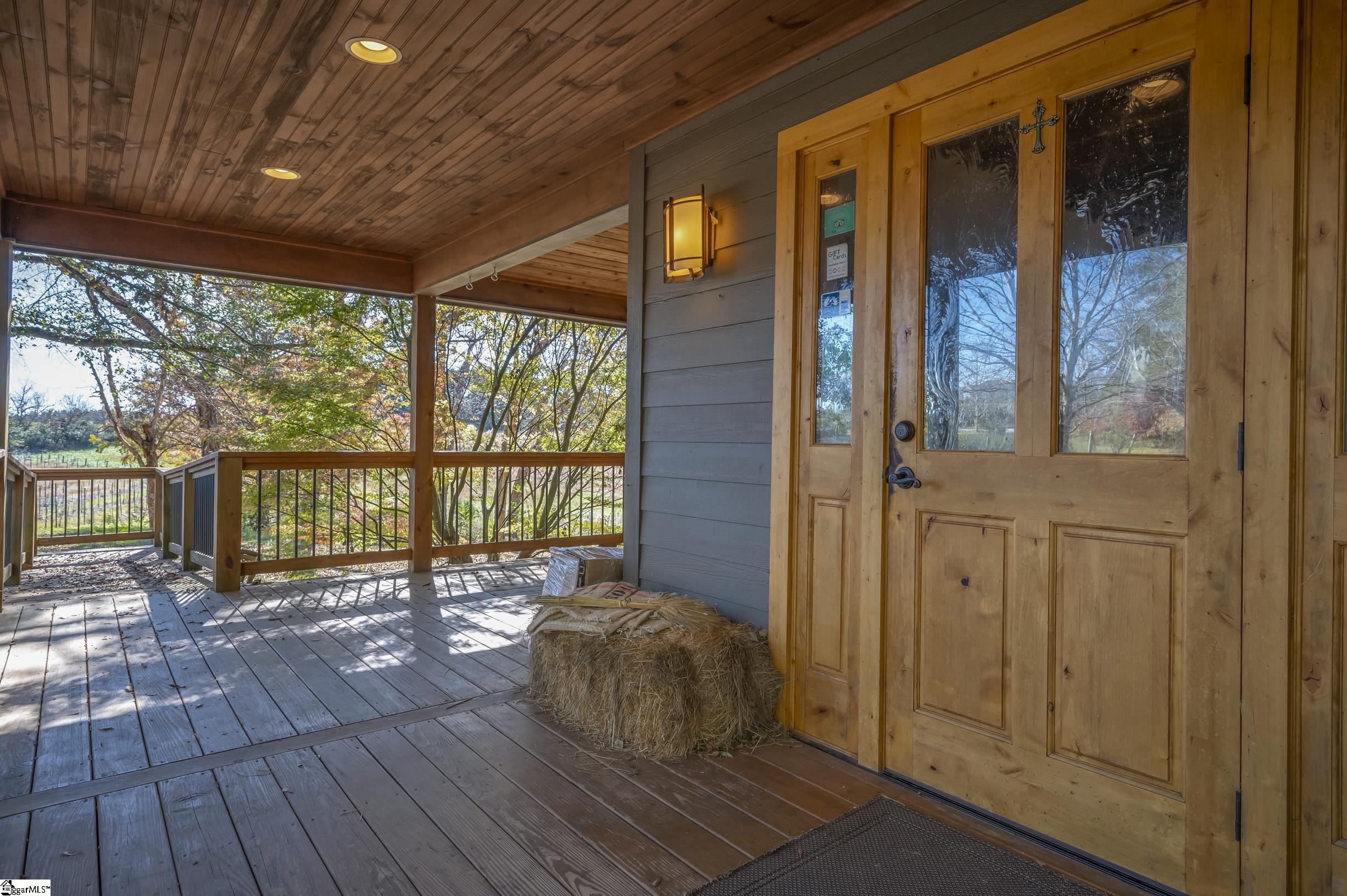 2662 Green Creek Drive Property Photo 3