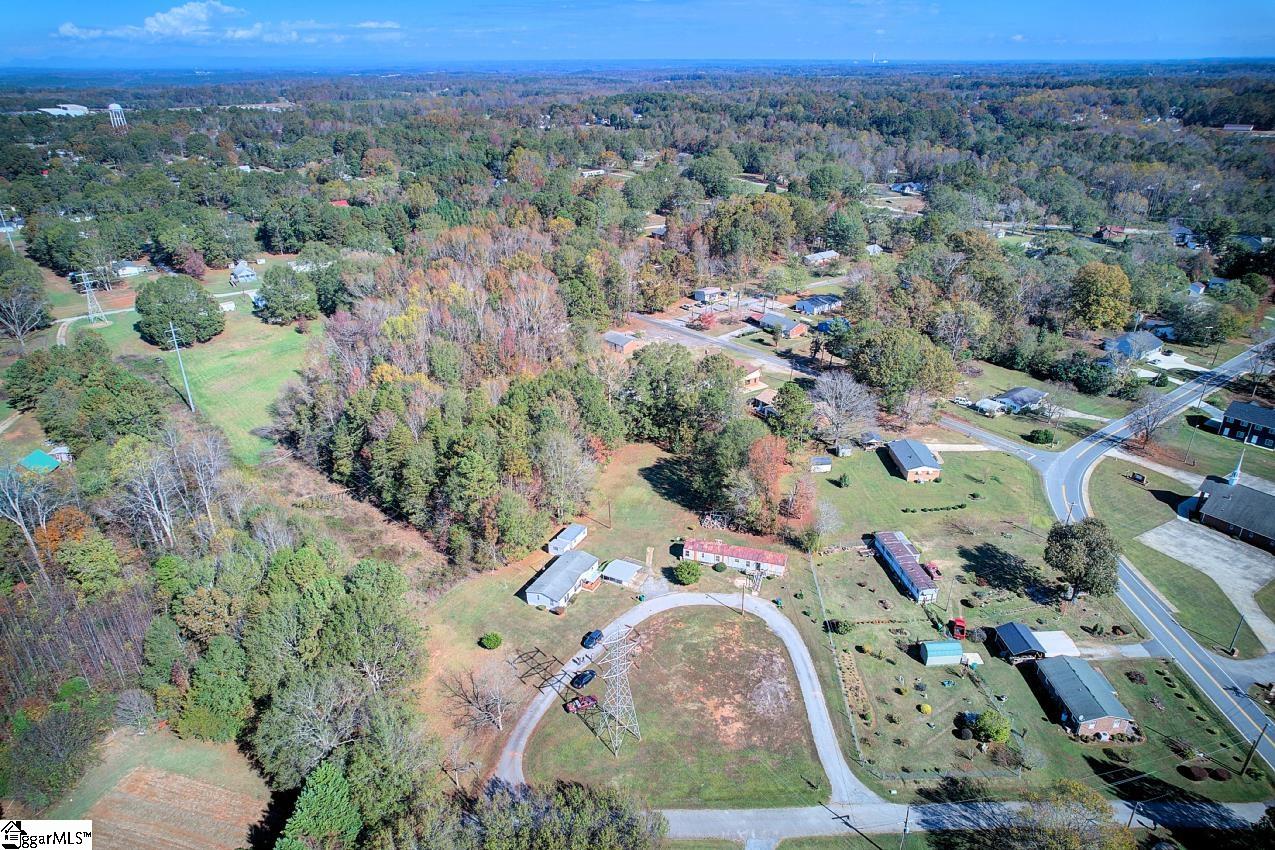 101 Foster Circle Property Photo 2