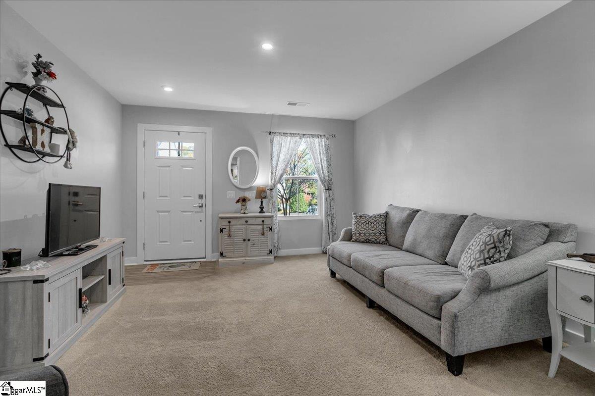 105 Englefield Drive Property Photo 2