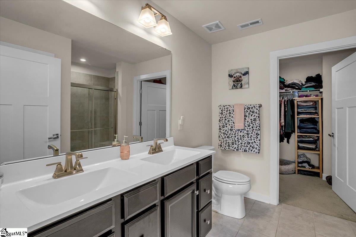 105 Englefield Drive Property Photo 8