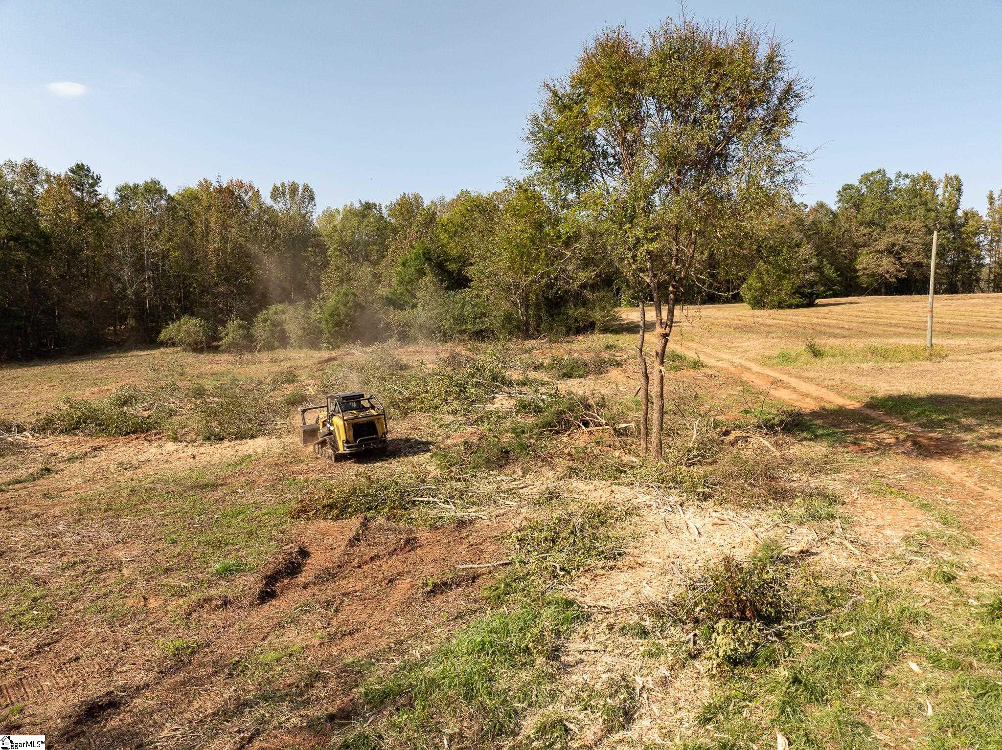221 W Chapman Road Property Photo 8