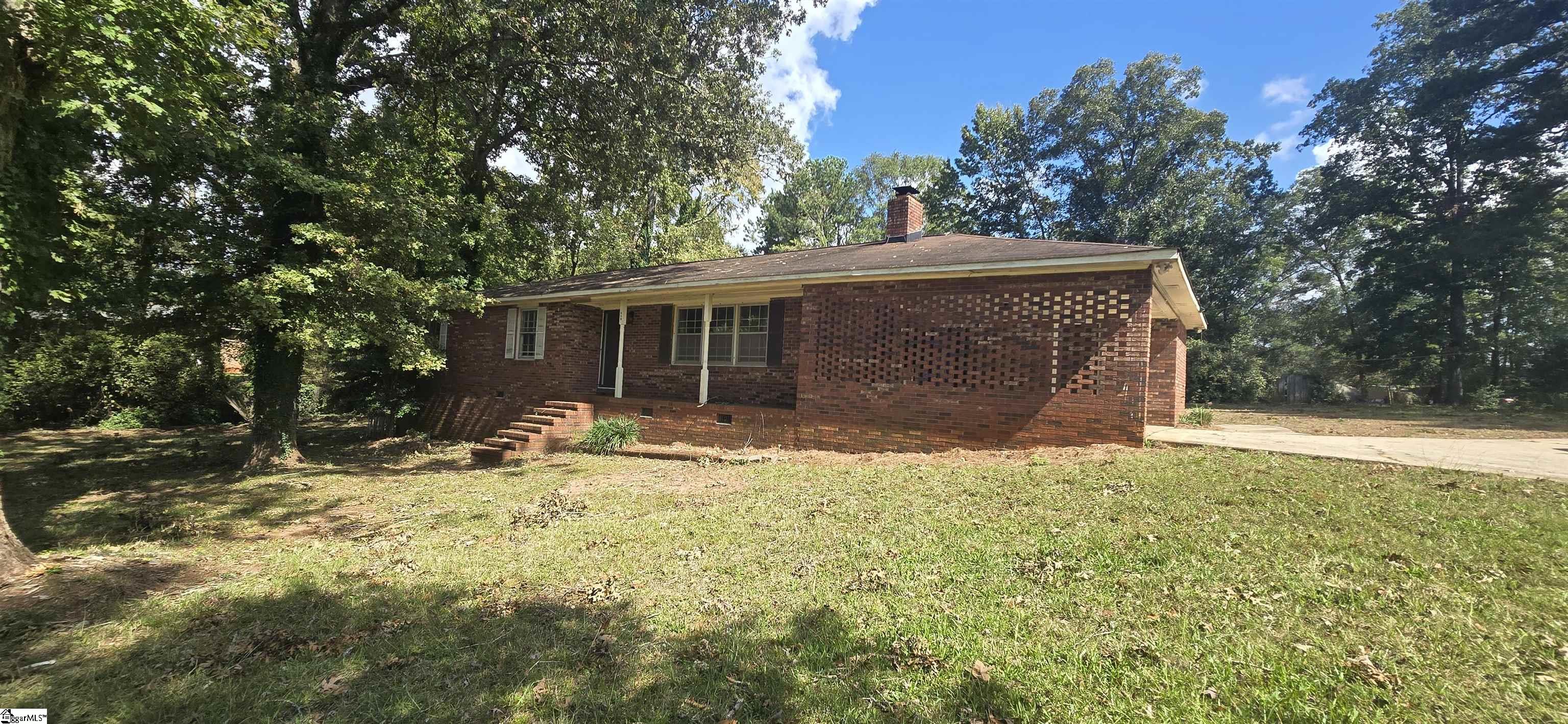 201 Clarke Stream Drive Property Photo 2