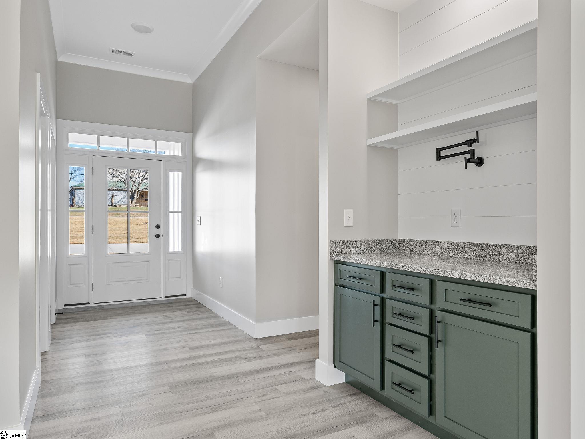 11573 New Cut Road Property Photo 4
