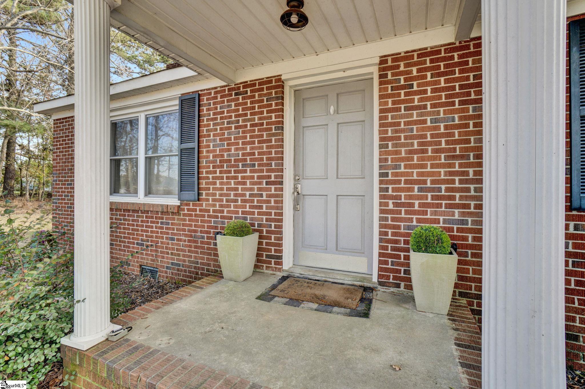 5568 Mountville Road Property Photo 4