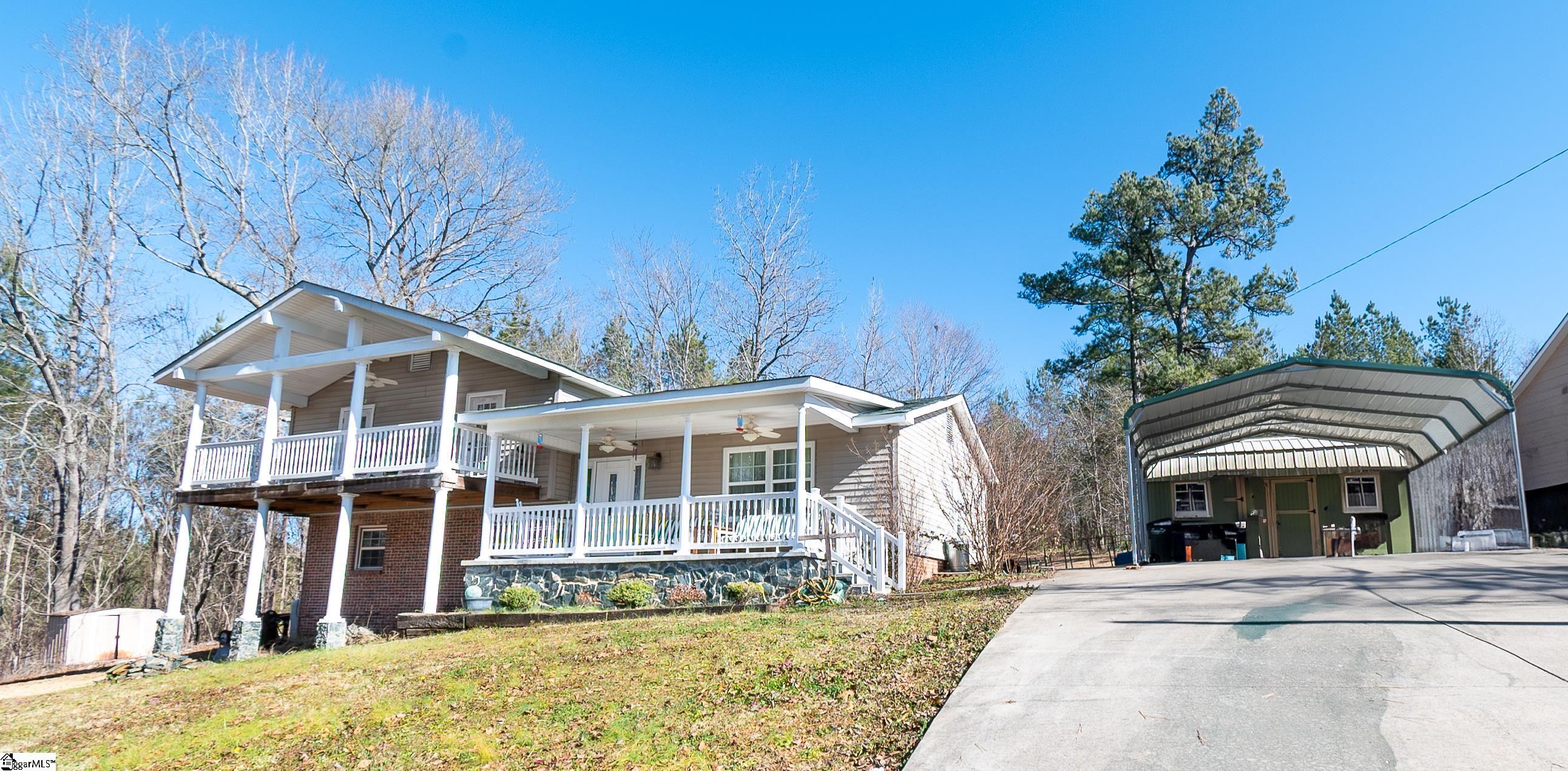210 Pineland Avenue Property Photo 3