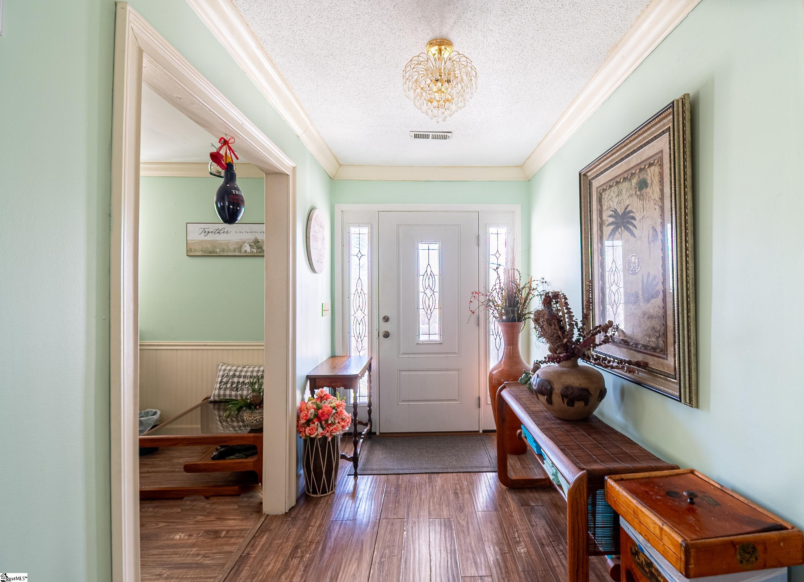 210 Pineland Avenue Property Photo 9