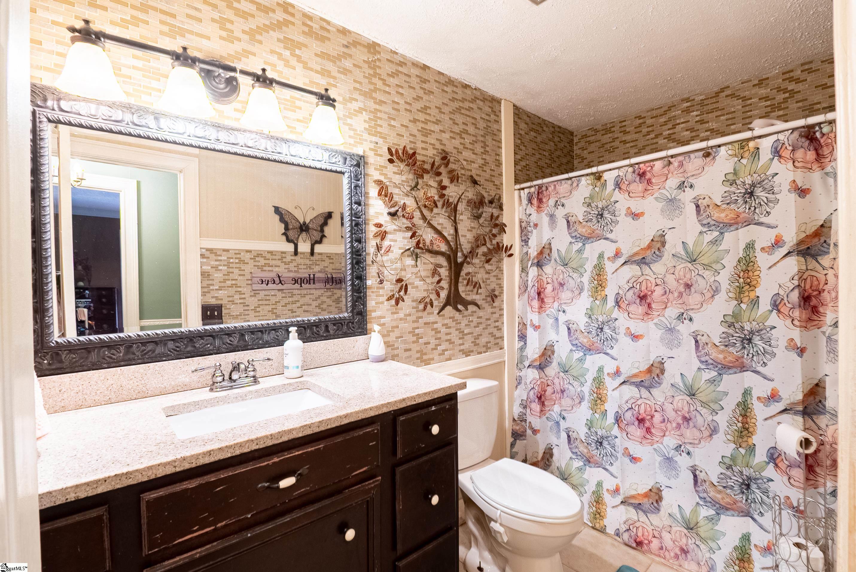 210 Pineland Avenue Property Photo 22