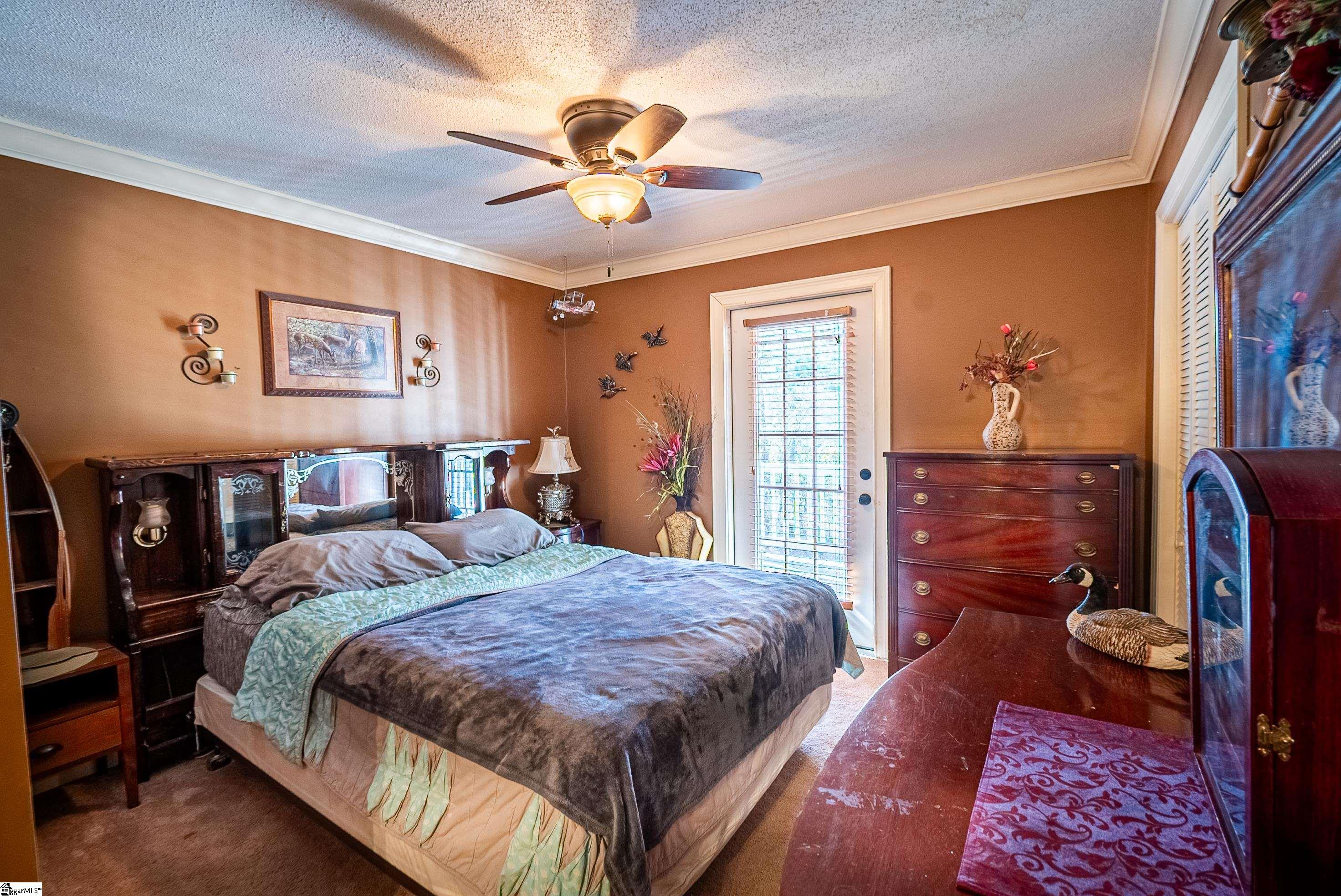 210 Pineland Avenue Property Photo 23
