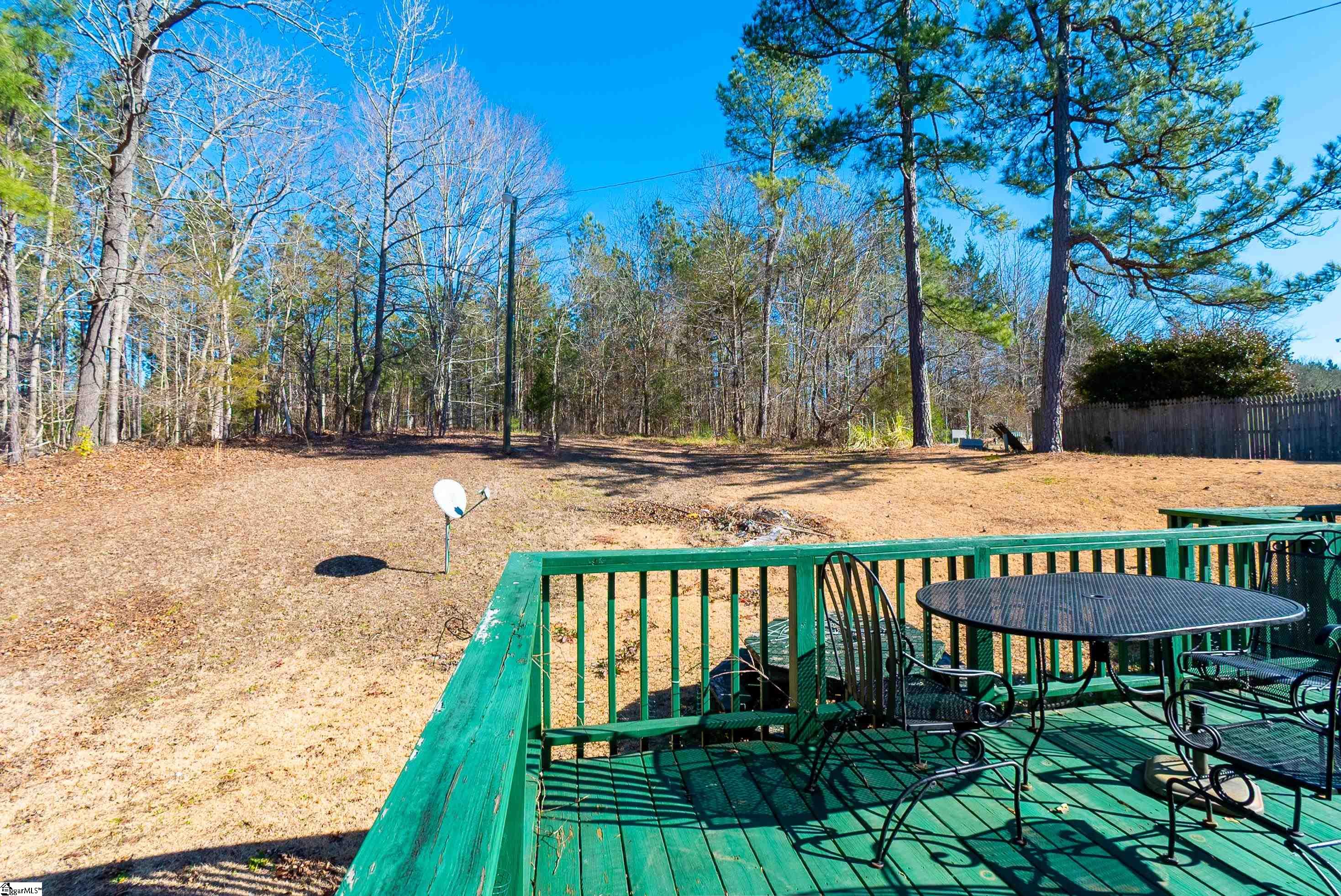 210 Pineland Avenue Property Photo 37
