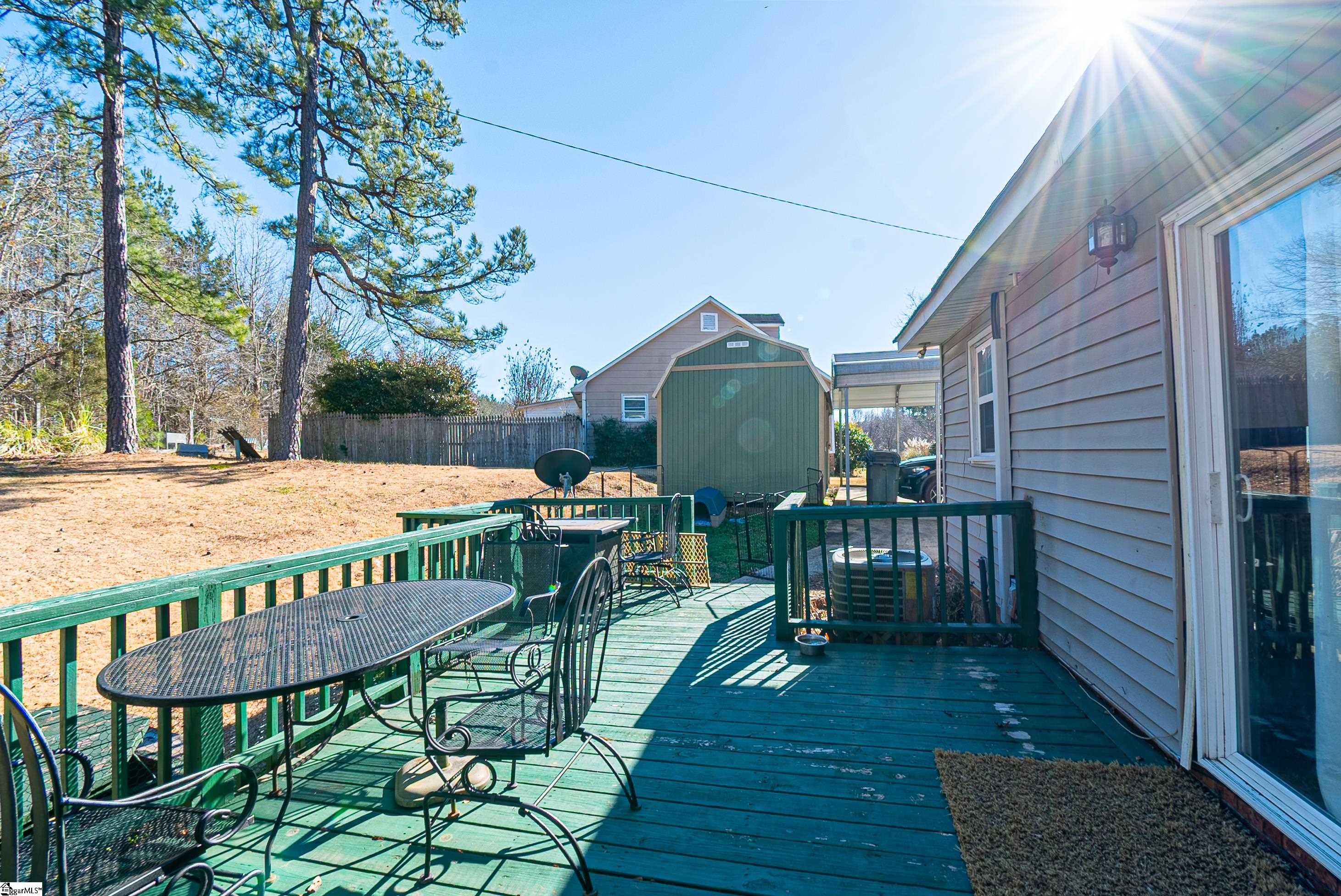 210 Pineland Avenue Property Photo 39